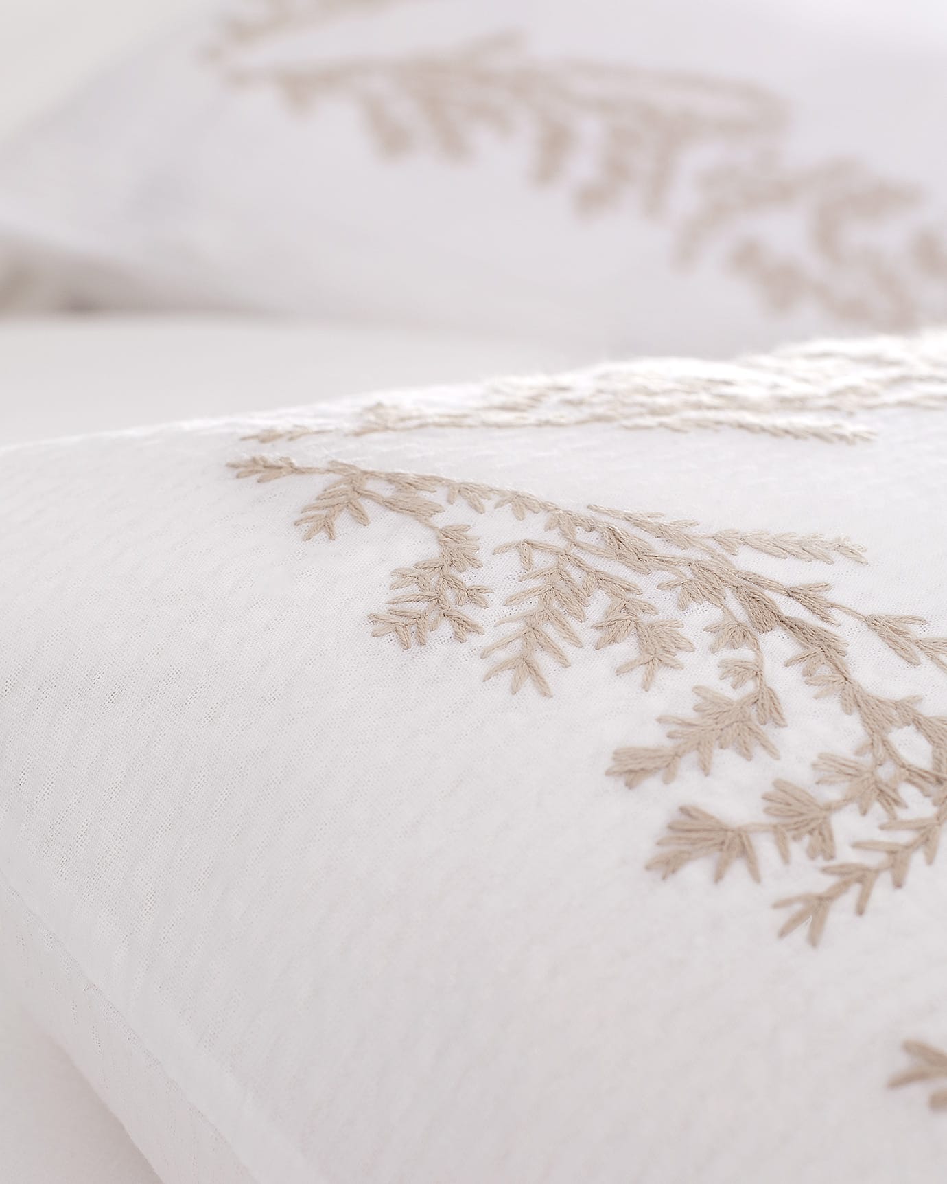 Parure de housse de couette King Size 100 % coton - Texture gaufrée brodée