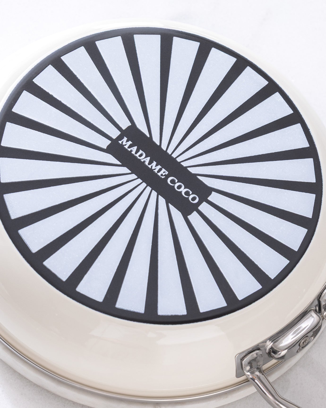 Titanium Enamel Deep Cooking Pot, 18 cm, White