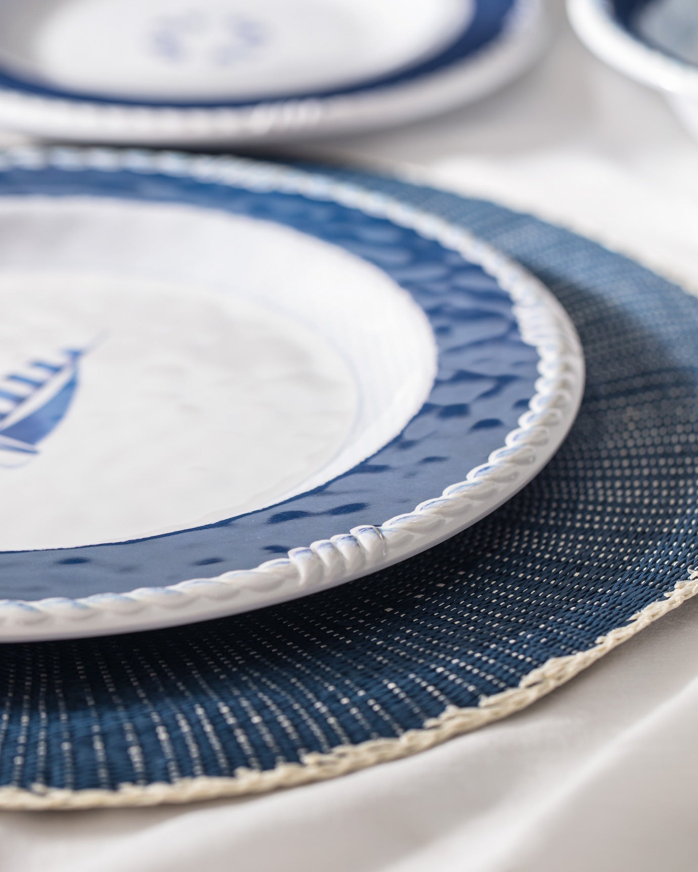 Melamine 18-Piece Dinnerware Set - Blue & White Design