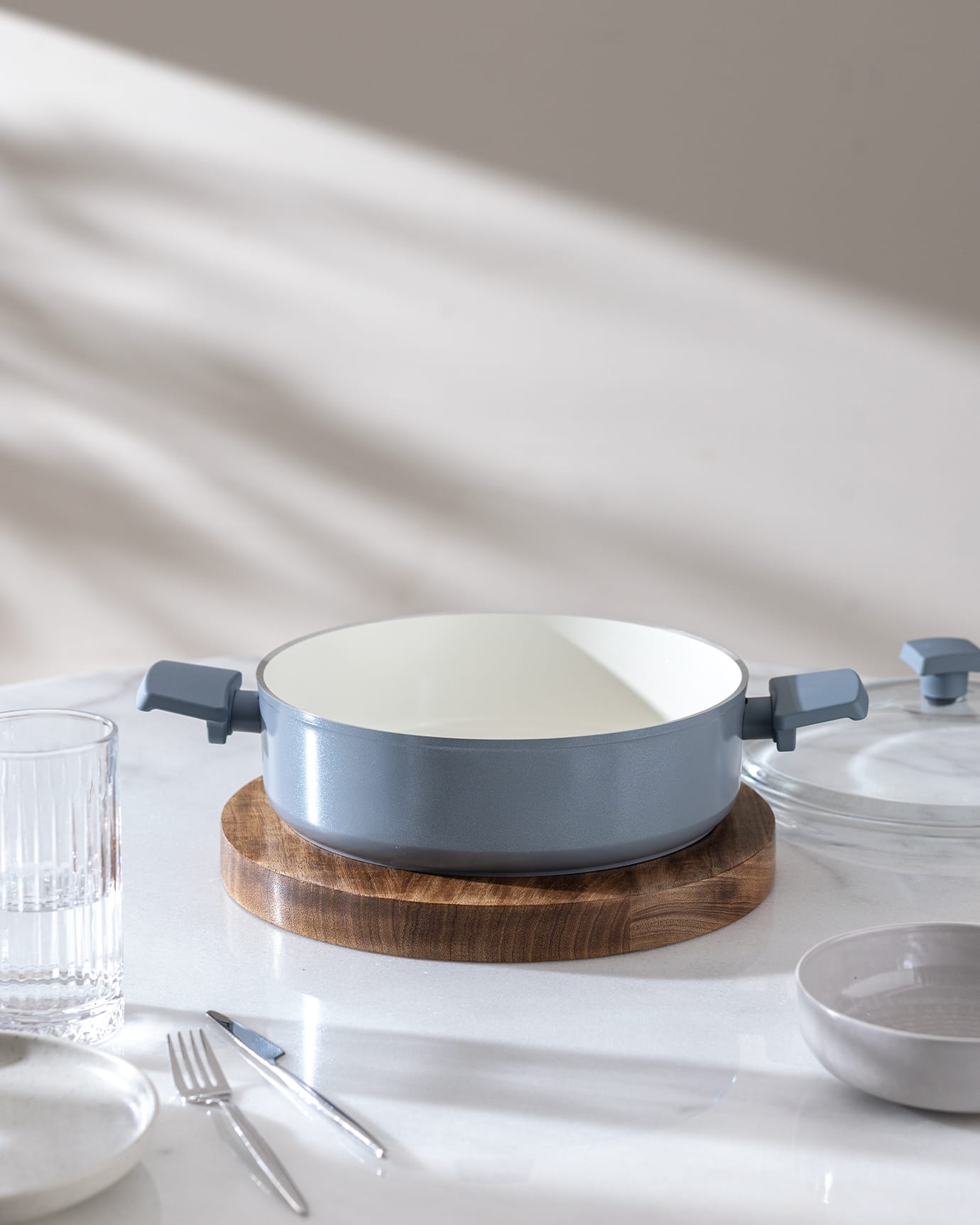 Nano Ceramic Non-Stick Shallow Cooking Pot, 26 cm, Gray White