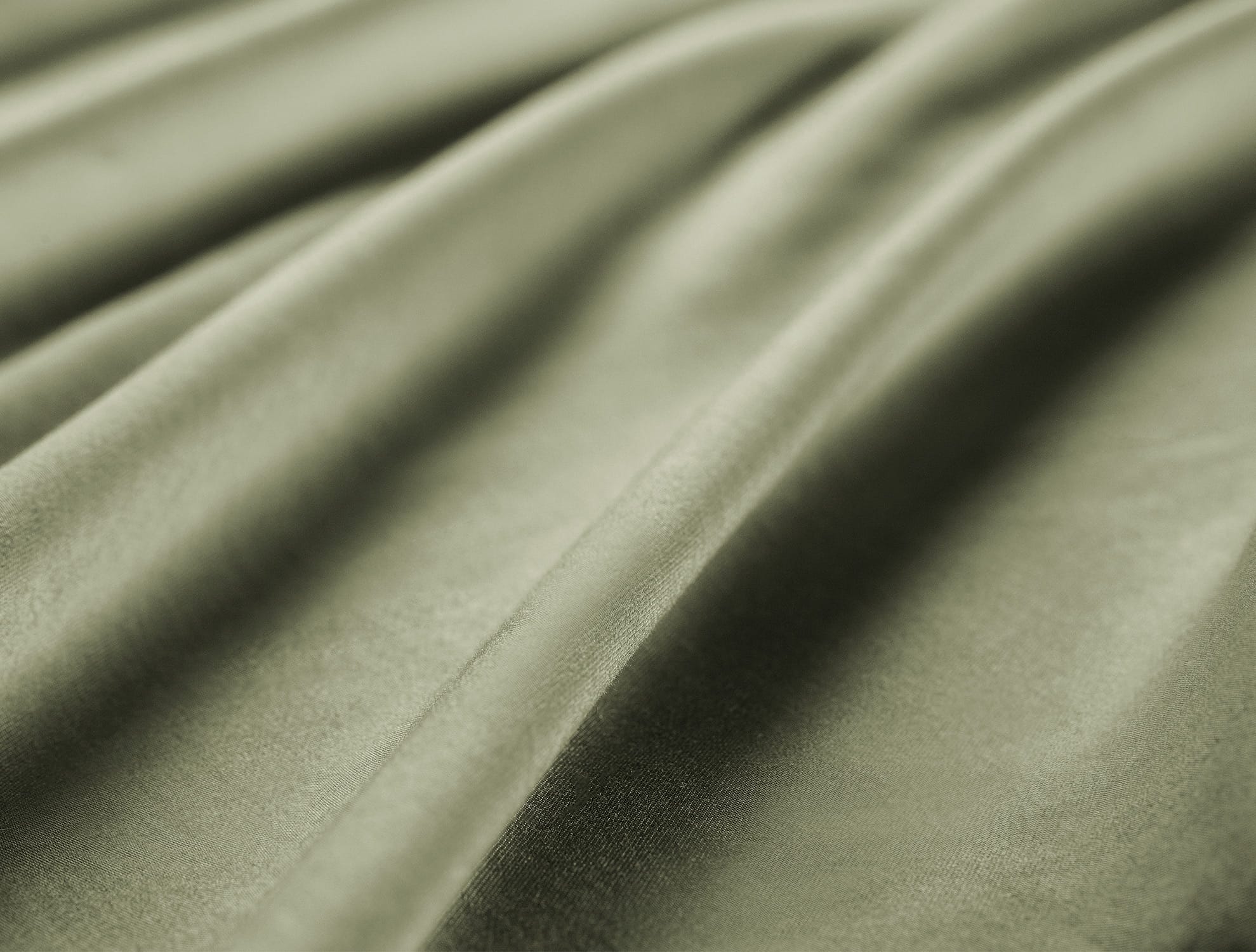 Soft 100% Cotton Sateen Fitted Sheet - Double Bed