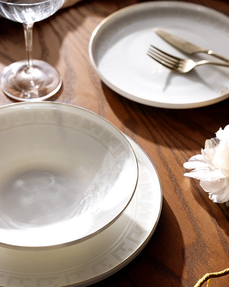 Fine Bone Porcelain 6-Person Dinnerware Set - Timeless Elegance