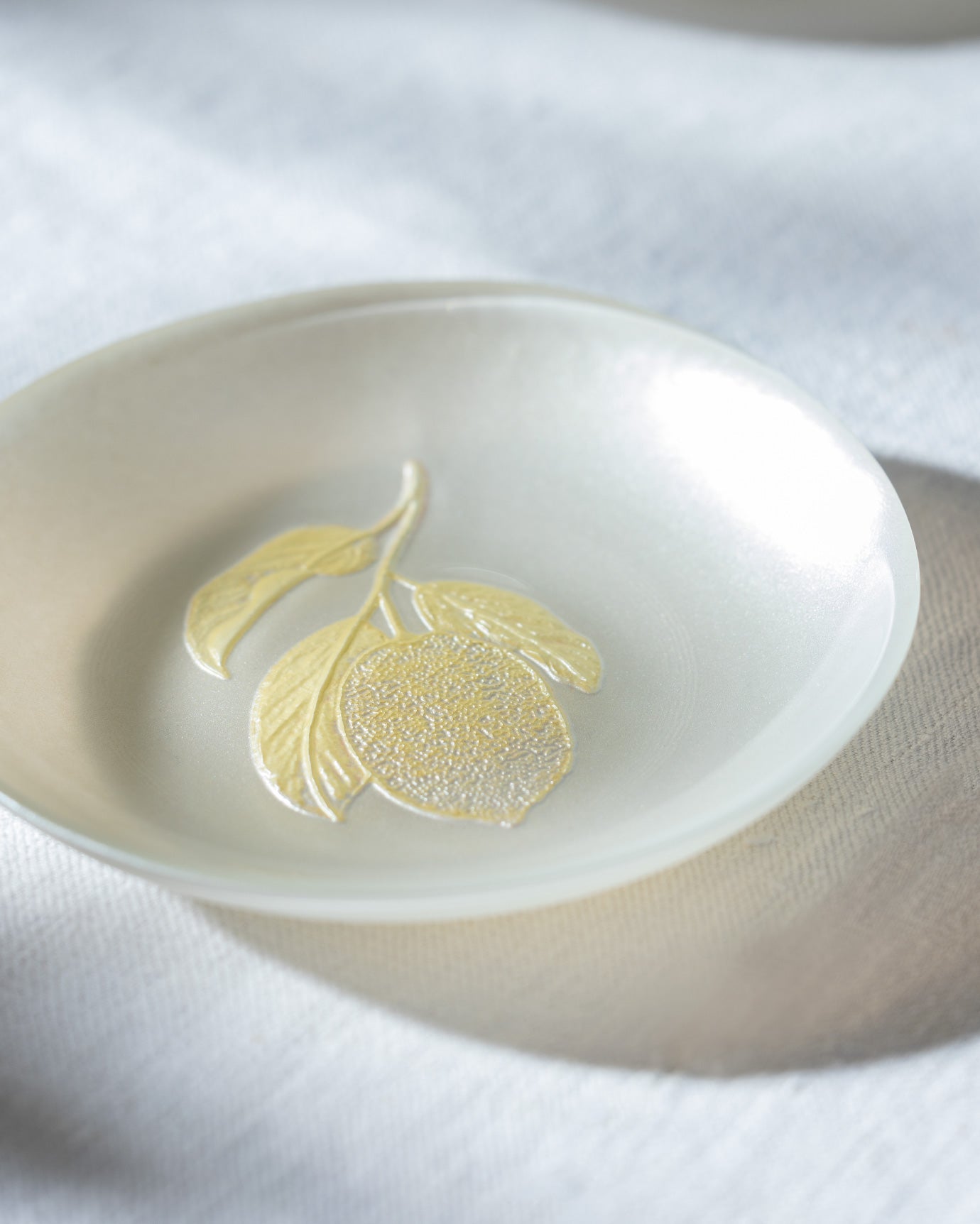 Glass Dessert Plate - Citron Motif Pearl Finish