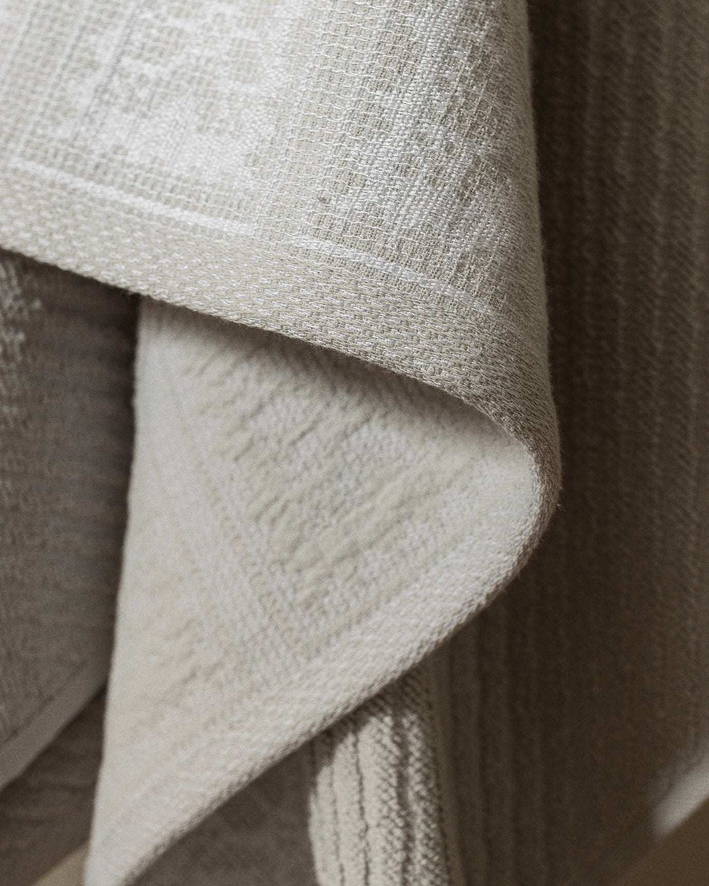 Zeste 100% Cotton Bath Towel - Ultra Soft & Absorbent