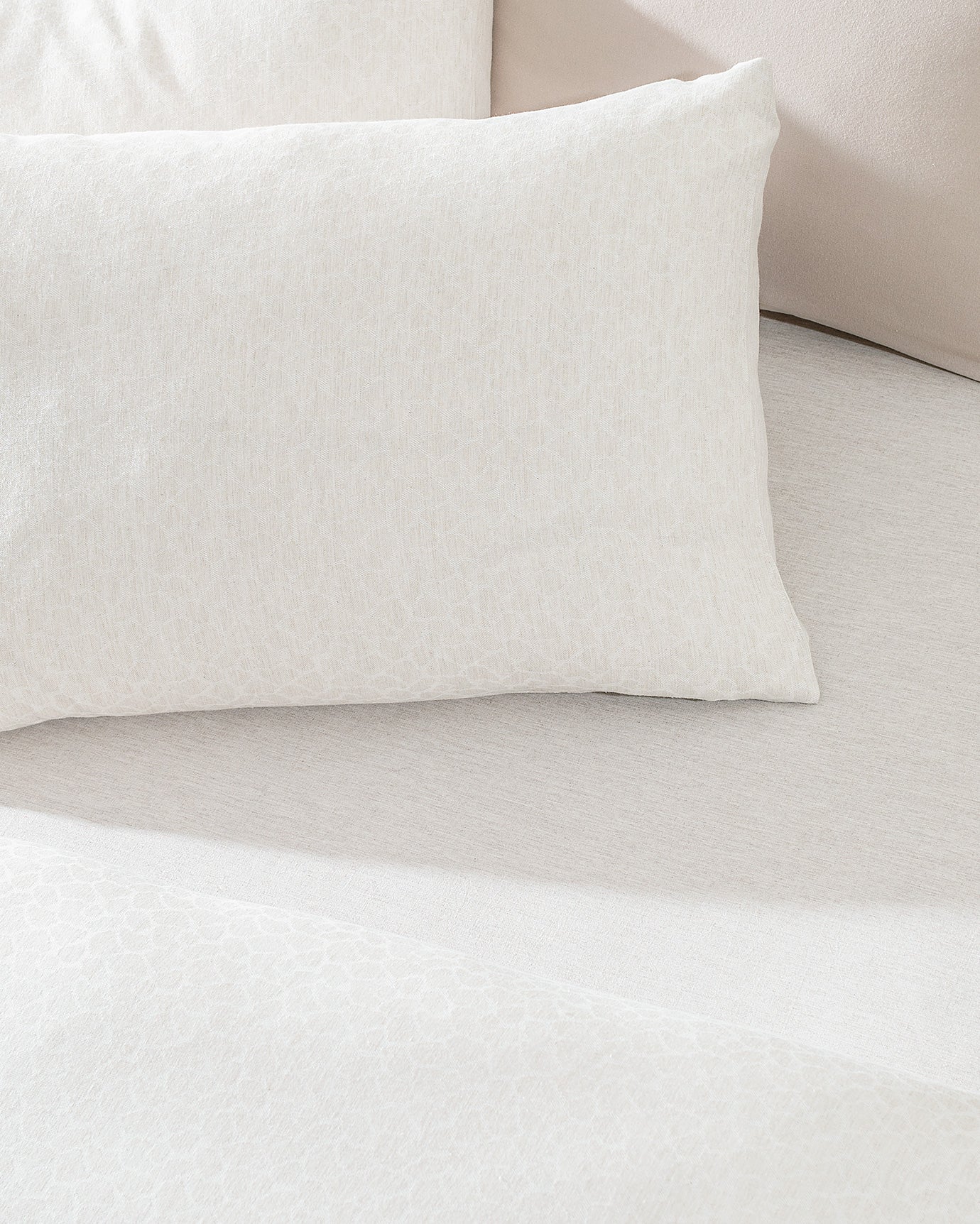 Cotton Blend King Size Duvet Set - Jacquard Weave