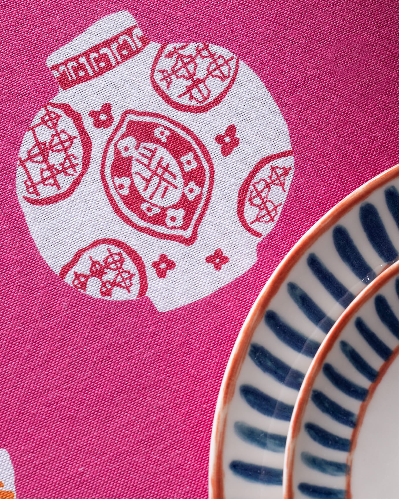 Polycotton Blend Tablecloth - Everyday Elegance