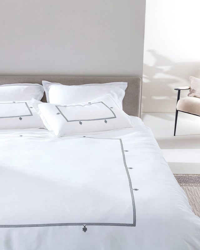 100% Cotton Sateen King Duvet Cover Set - Embroidered Lilas Design