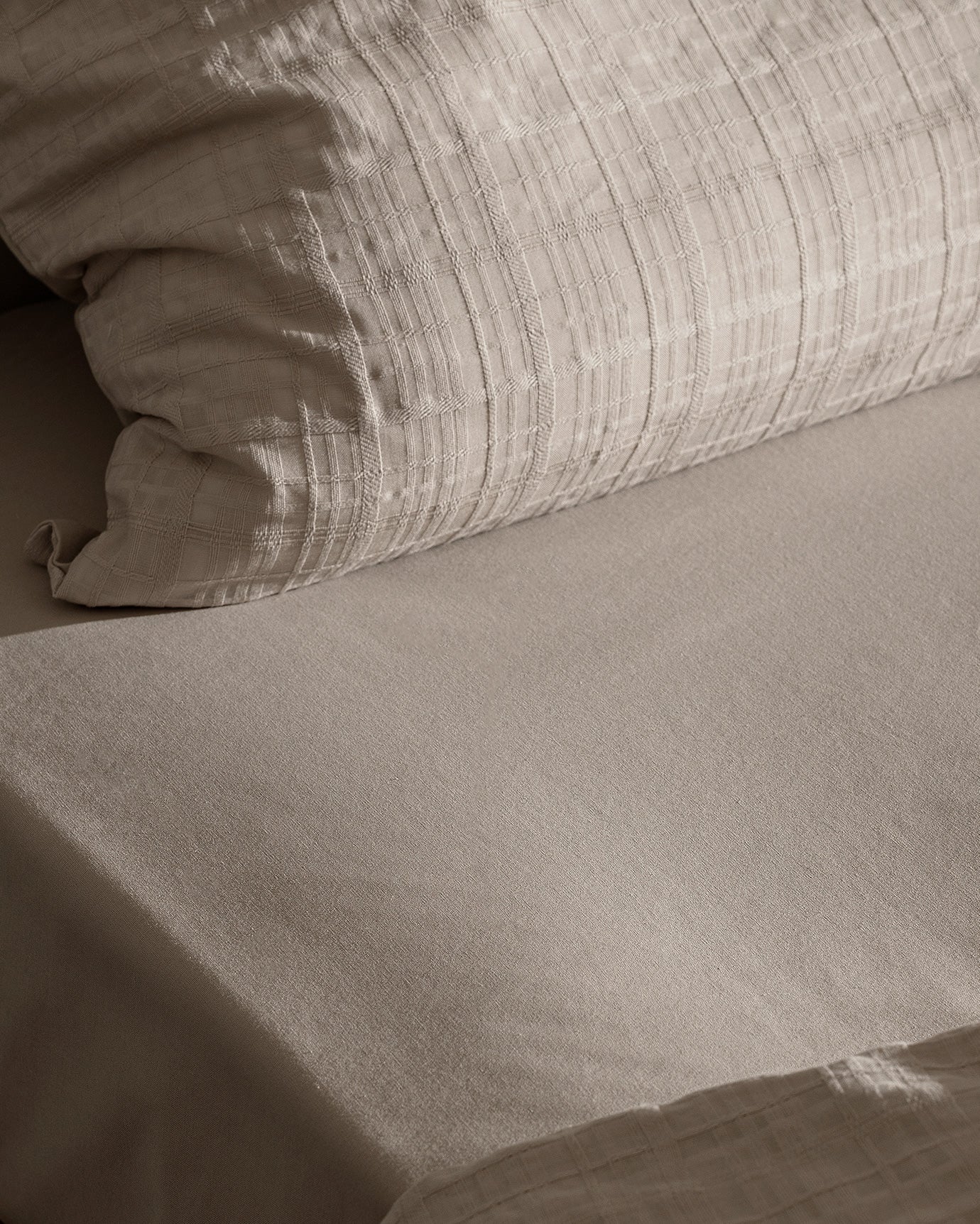 100% Cotton Dobby Weave Family Size Bedding Set