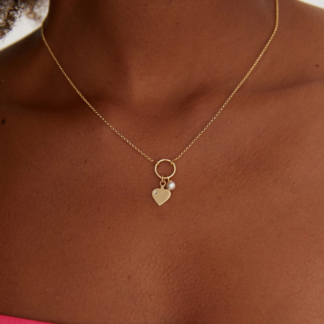 Lustrous Heart Pendant Necklace - Timeless Classic Design