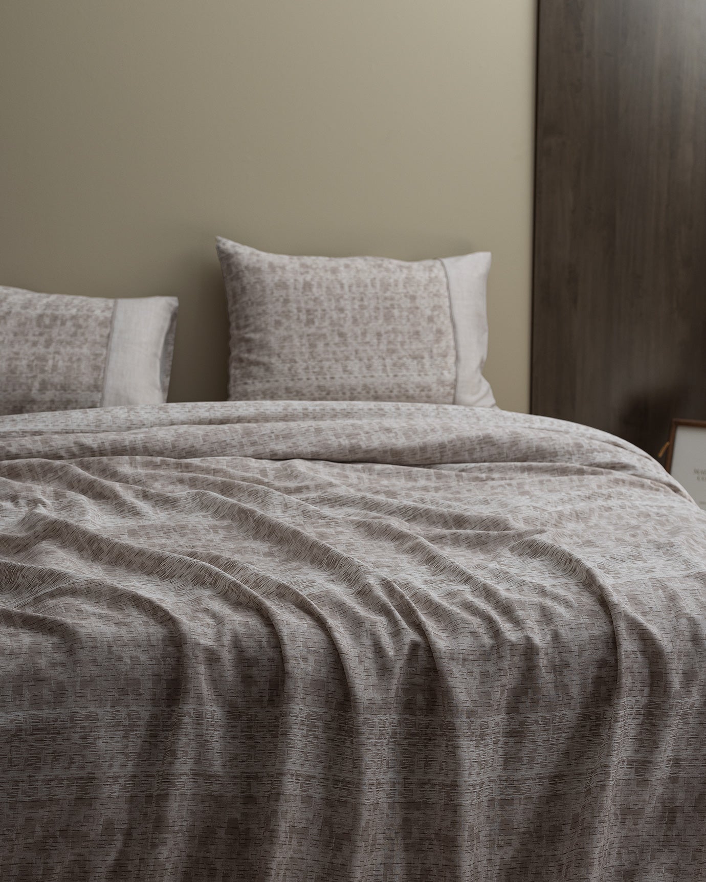 100% Cotton Single Duvet Cover Set - Crepe Print Design