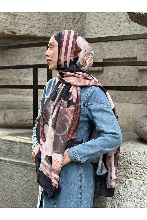 Floral Dreams Rose Pattern Bamboo Shawl - TryAladdin