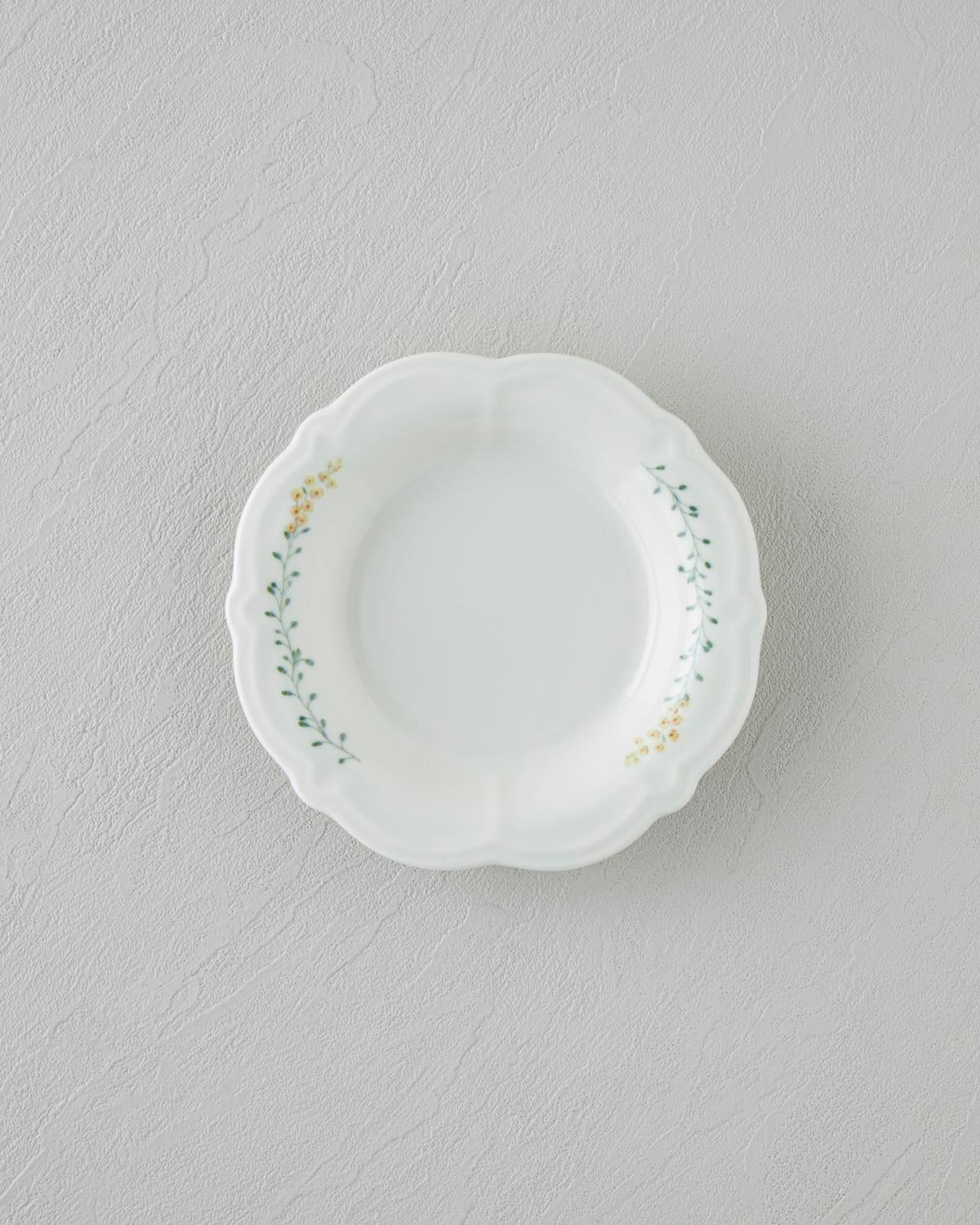 Professional Grade Porcelain Breakfast Set 20 Piece 6 Person Colorful Freesia Design