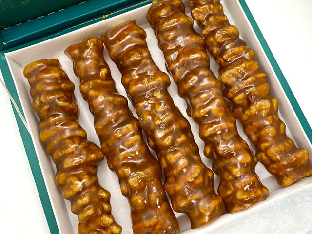 Qiz ozini bodring bilan sikmoqda (video) Qoziq bilan jinsiy aloqa oyinlari