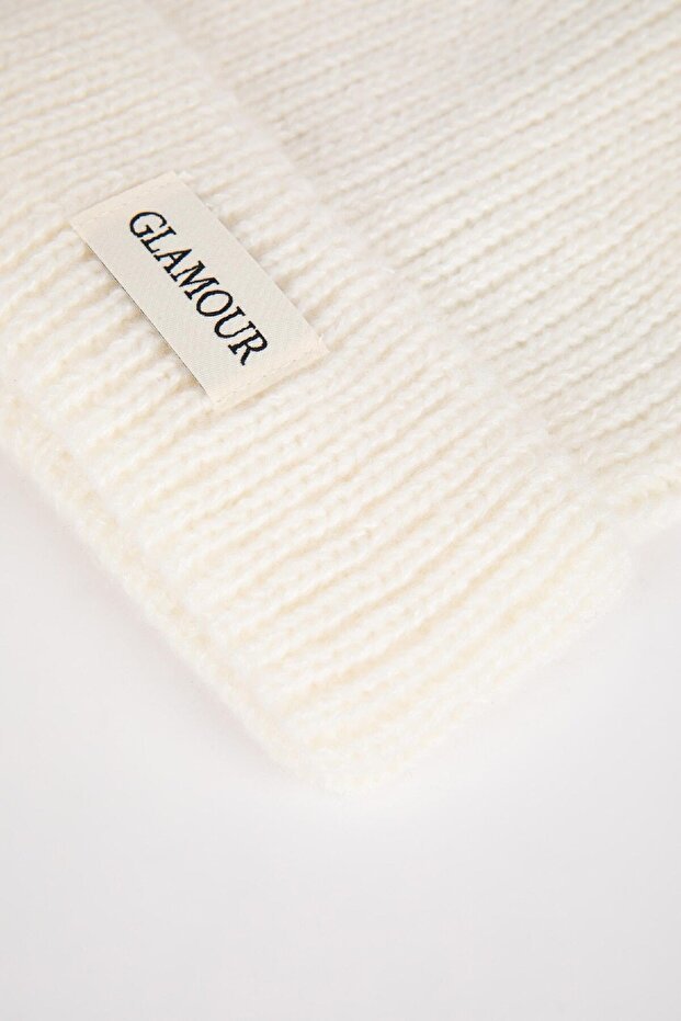 Girl's Woven Label Beanie - Warm & Stylish - TryAladdin