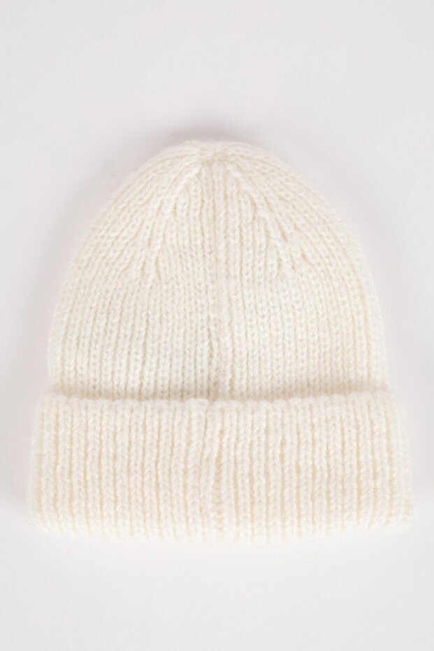 Girl's Woven Label Beanie - Warm & Stylish - TryAladdin