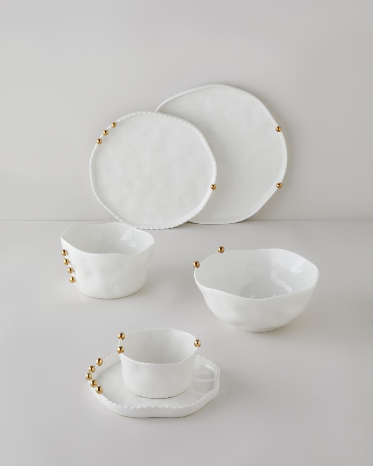 Elegant Porcelain Charger Plate White Gold
