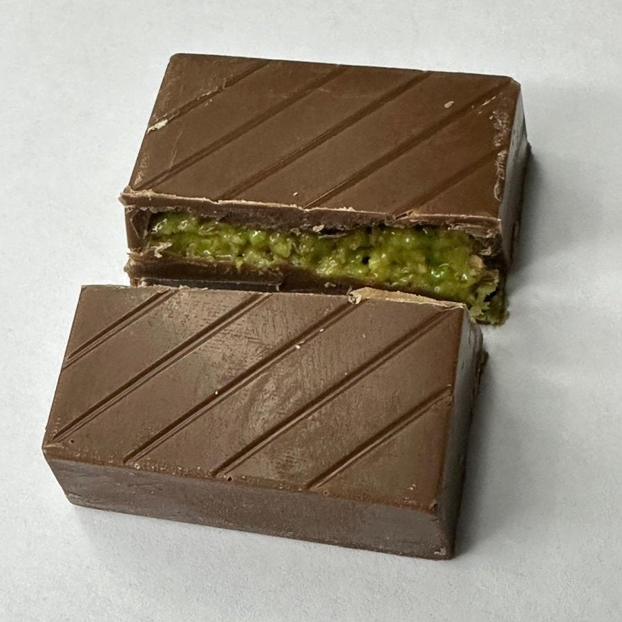 Gourmet Knafeh Pistachio Milk Chocolate Squares - 14g x 75 Count Round Box - TryAladdin