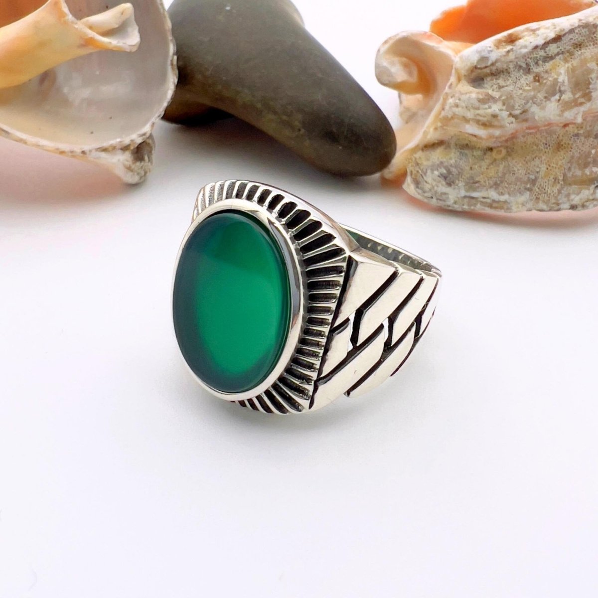 Green Oval Agate Stone Men's Silver Ring - TryAladdin