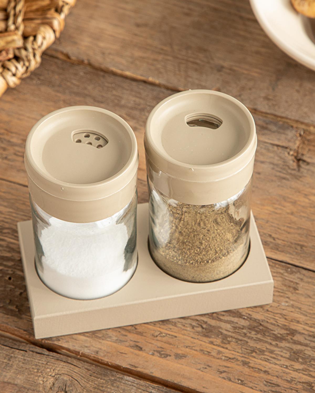Professional Tabletop Glass Salt Pepper Shaker Set Dark Beige