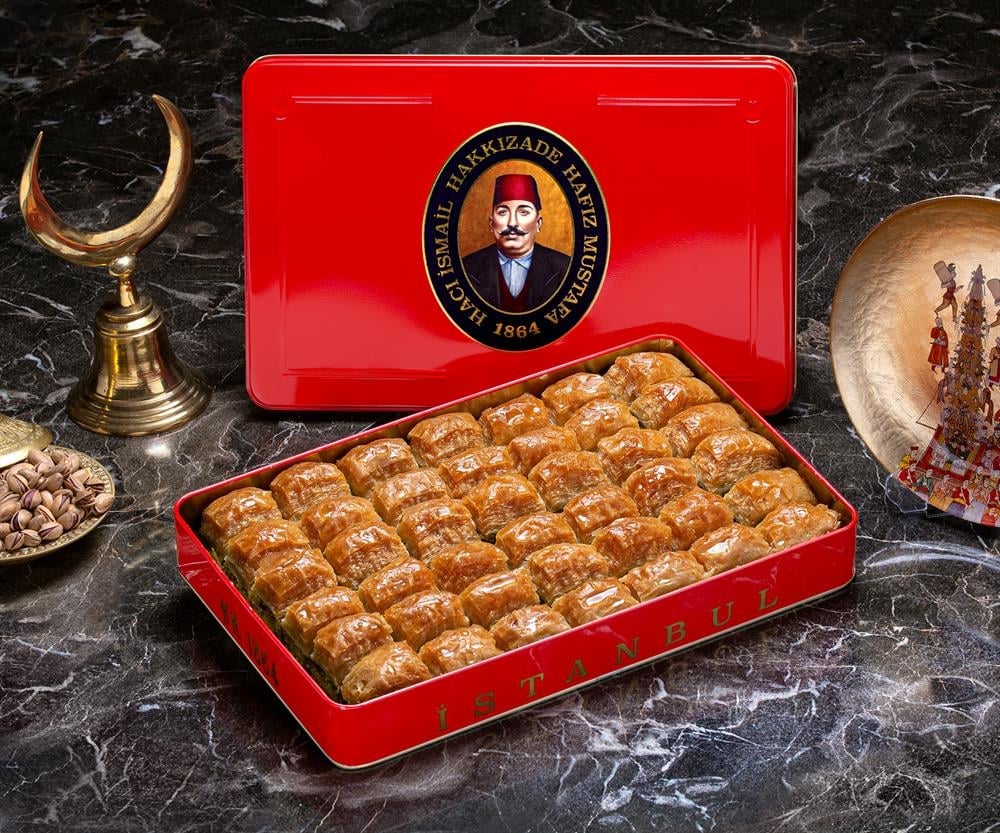 Hafiz Mustafa | Pistachio Classic Baklava (Extra Large Box)