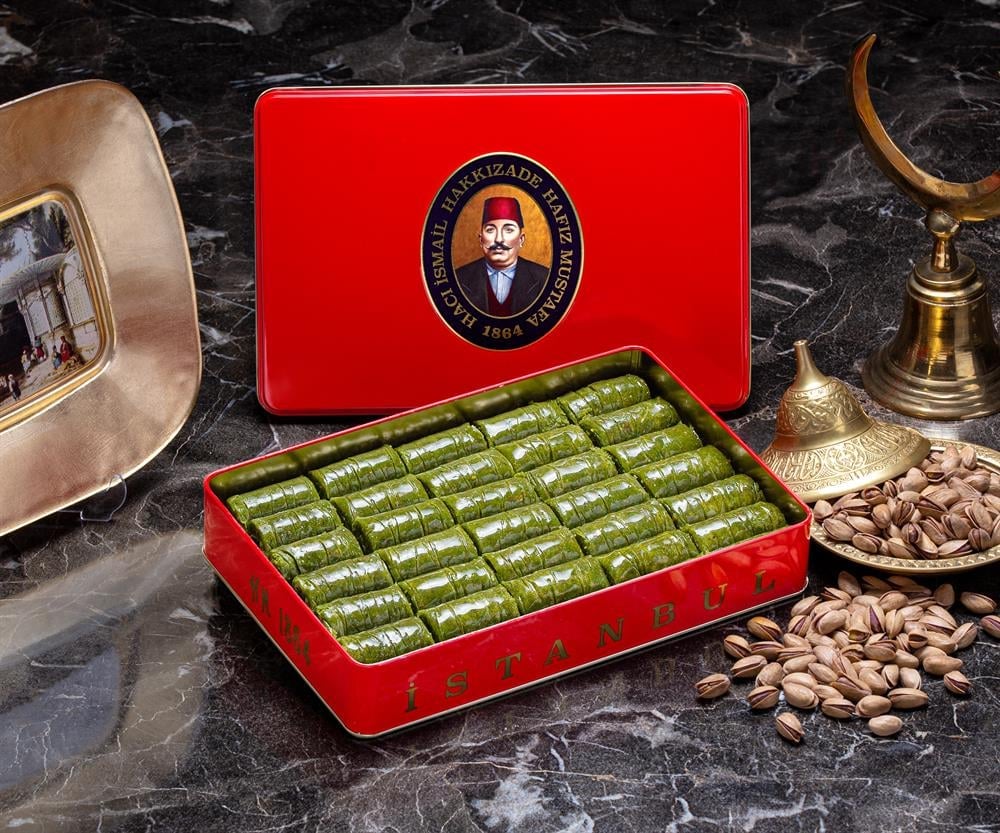 Hafiz Mustafa | Pistachio Roll Baklava (Medium Box)