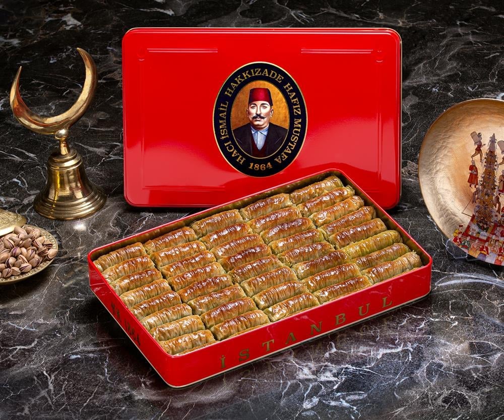 Hafiz Mustafa | Pistachio Yellow Twist Baklava (Extra Large Box