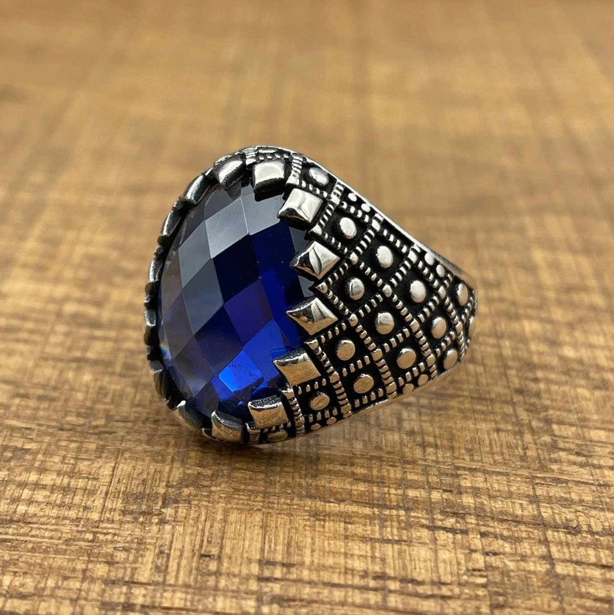 Handmade Men's Oval Blue Zircon Silver Ring