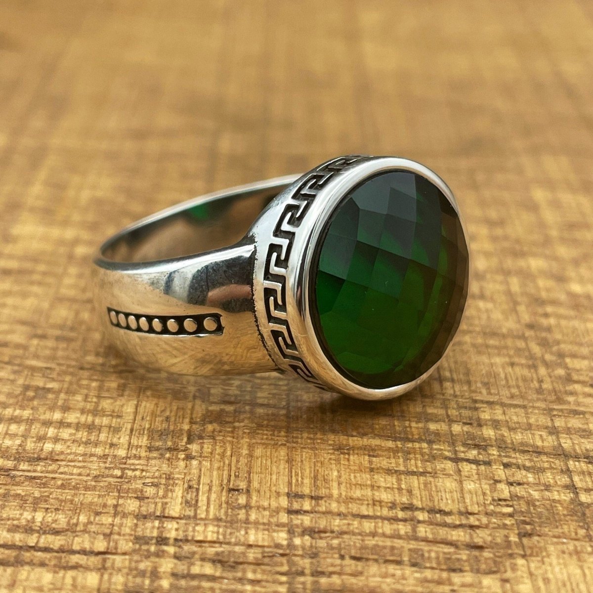 Handmade Minimalist Oval Green Zircon Silver Ring