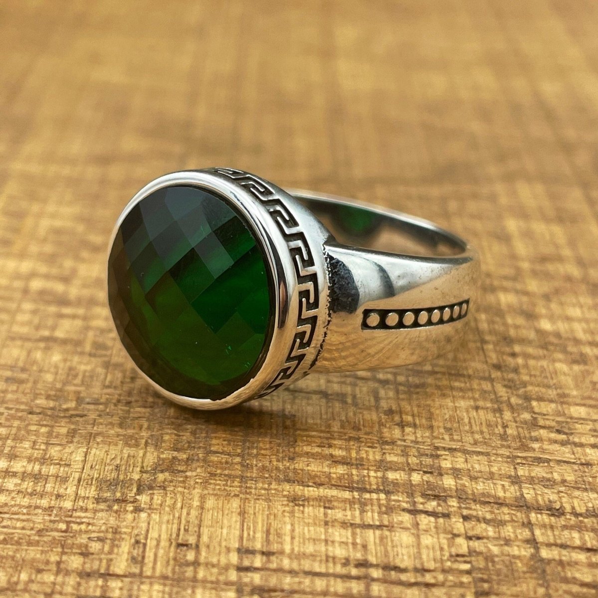 Handmade Minimalist Oval Green Zircon Silver Ring