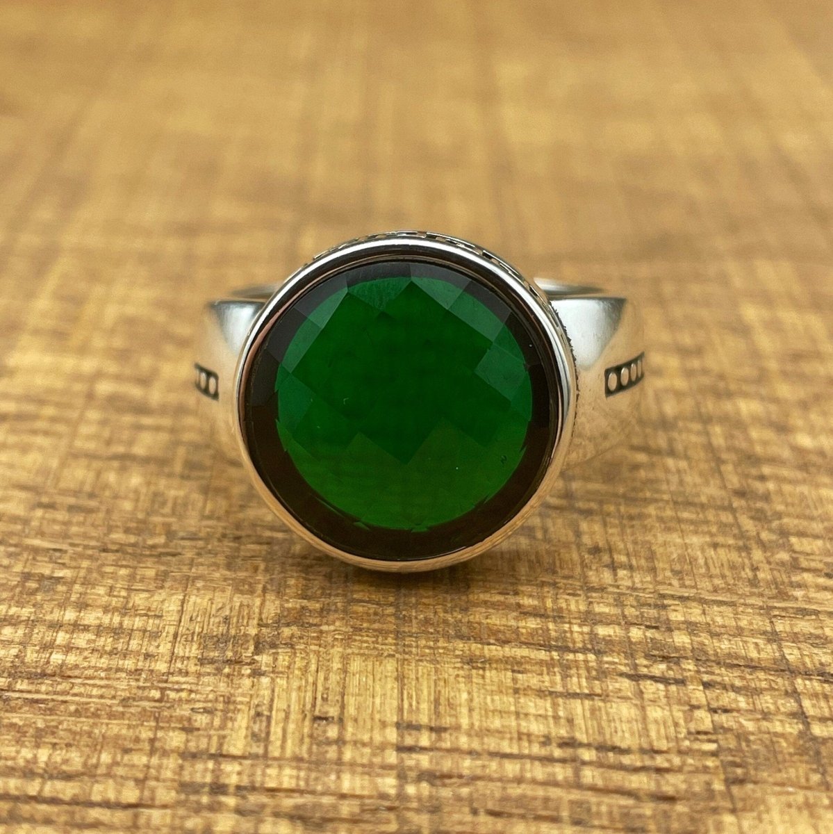 Handmade Minimalist Oval Green Zircon Silver Ring