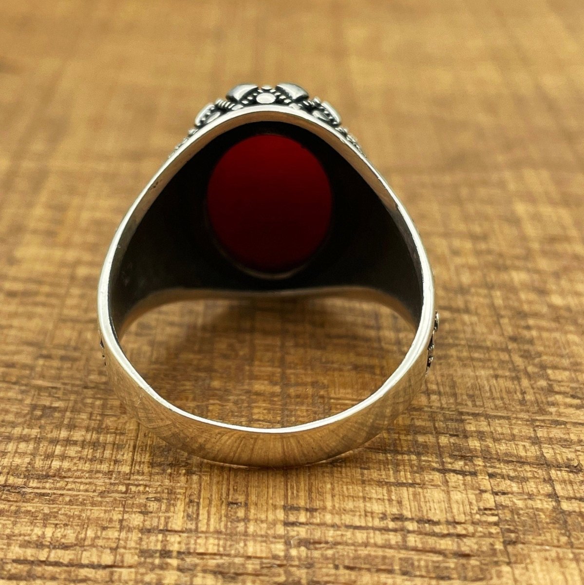 Handmade Silver Men's Oval Red Agate Ring