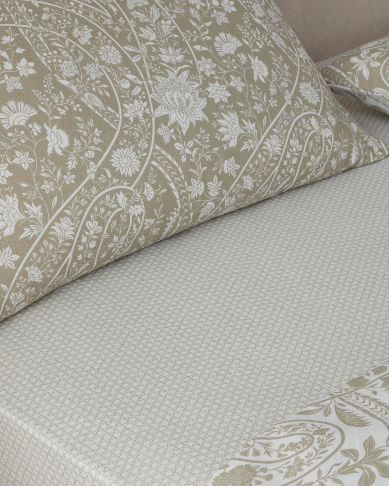 Premium Easy Iron Single Duvet Cover Set with Fitted Sheet Khaki 160x220cm
