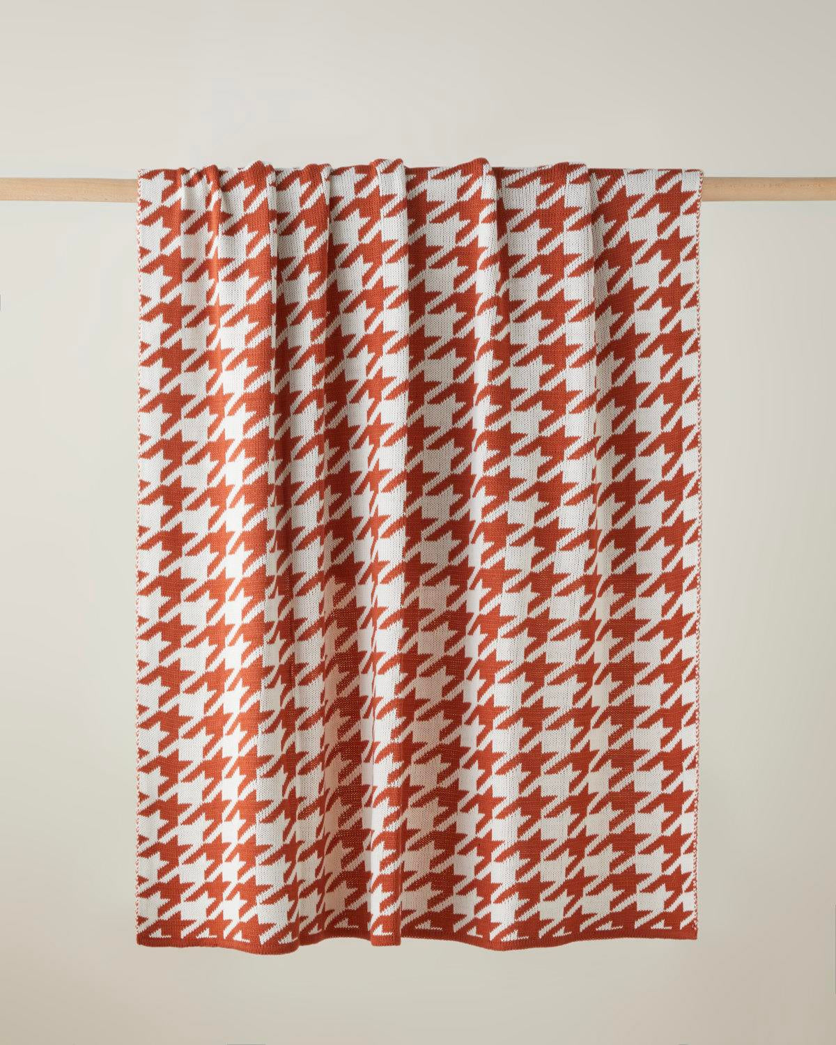 Professional-Grade Houndstooth Throw Blanket - Vibrant Orange Decor