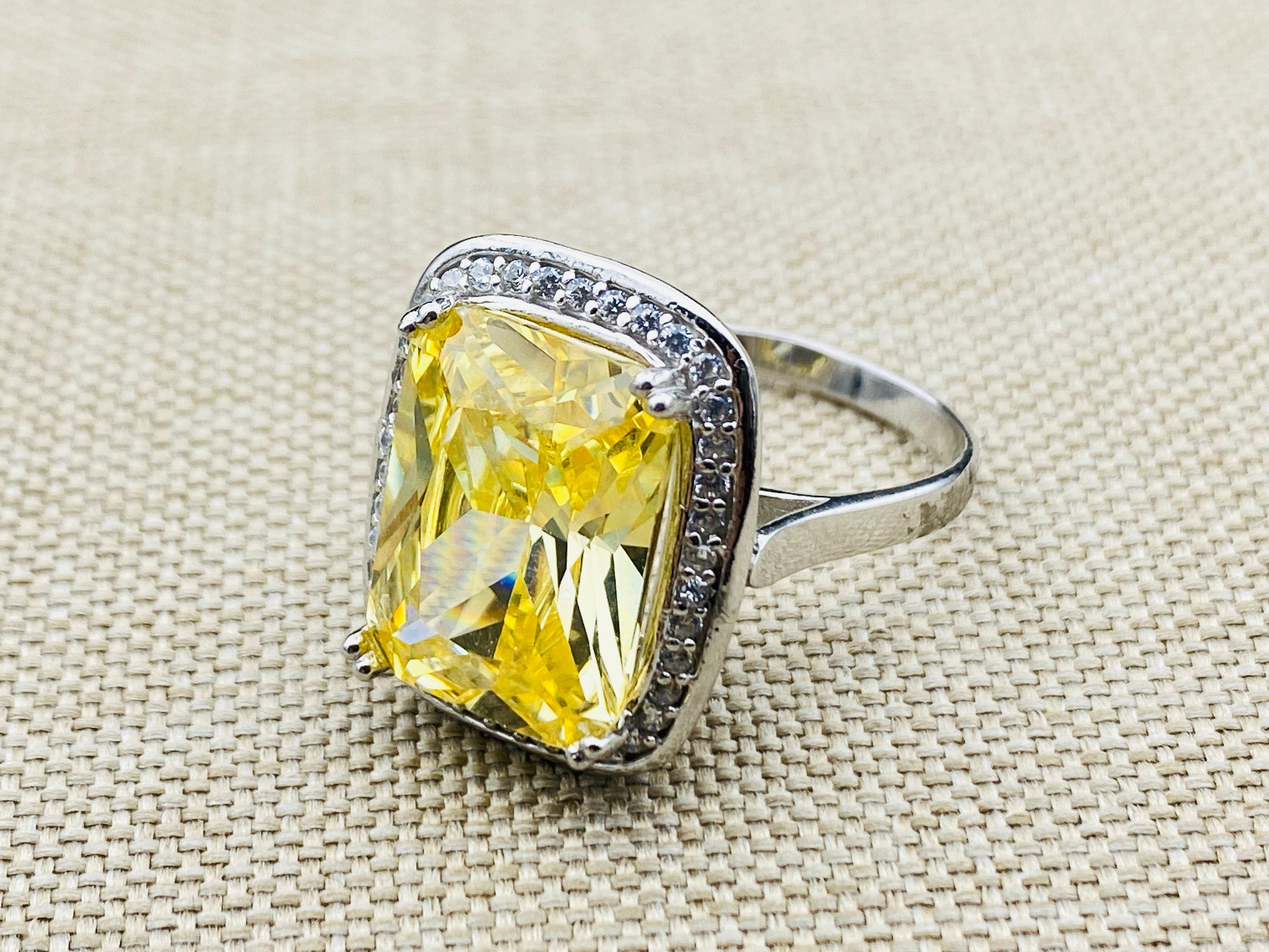 Handmade Vintage-Inspired 925 Sterling Silver Citrine Ring for Women - Radiant Yellow Gemstone