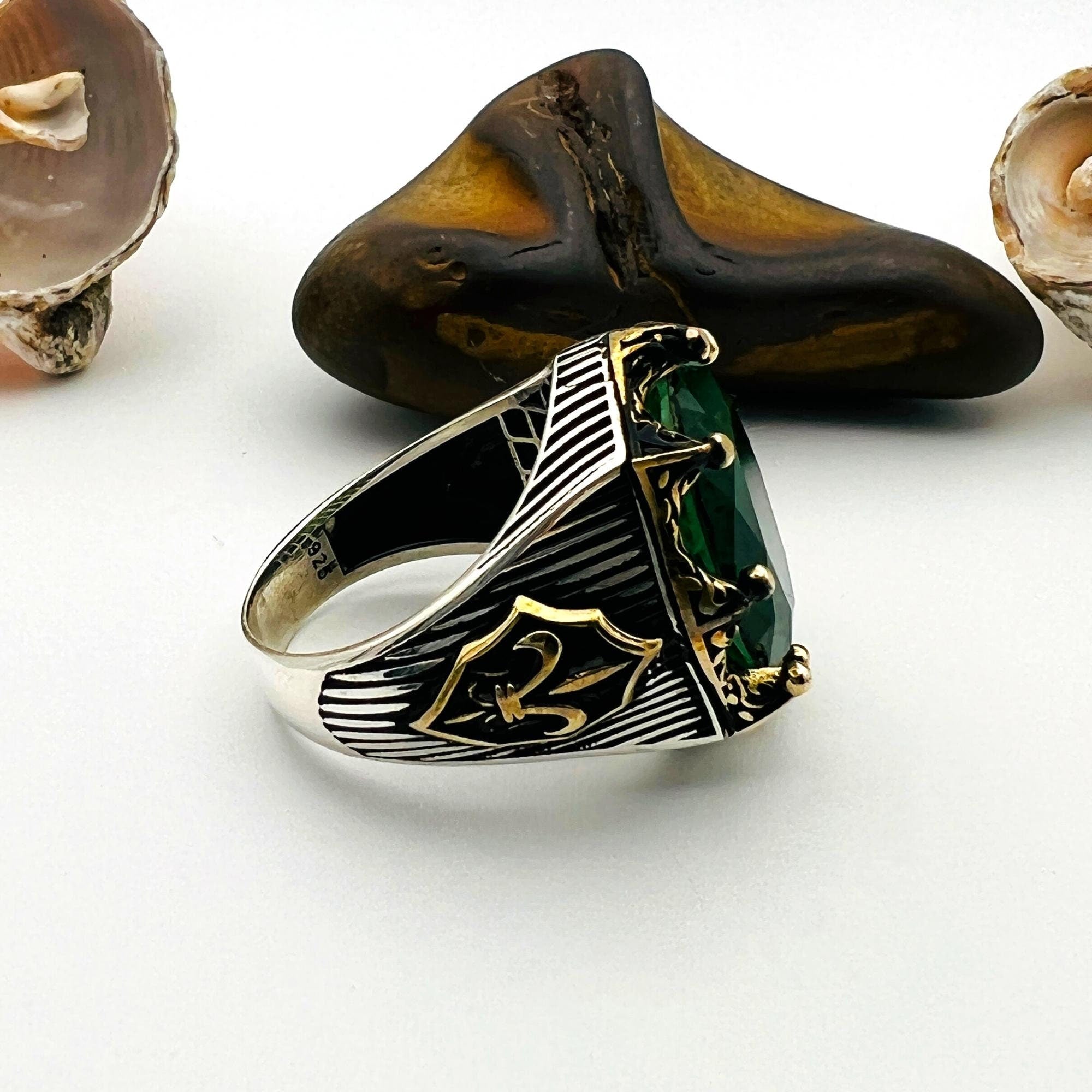 خاتم رجالي بحجر تورمالين أخضر بيضاوي