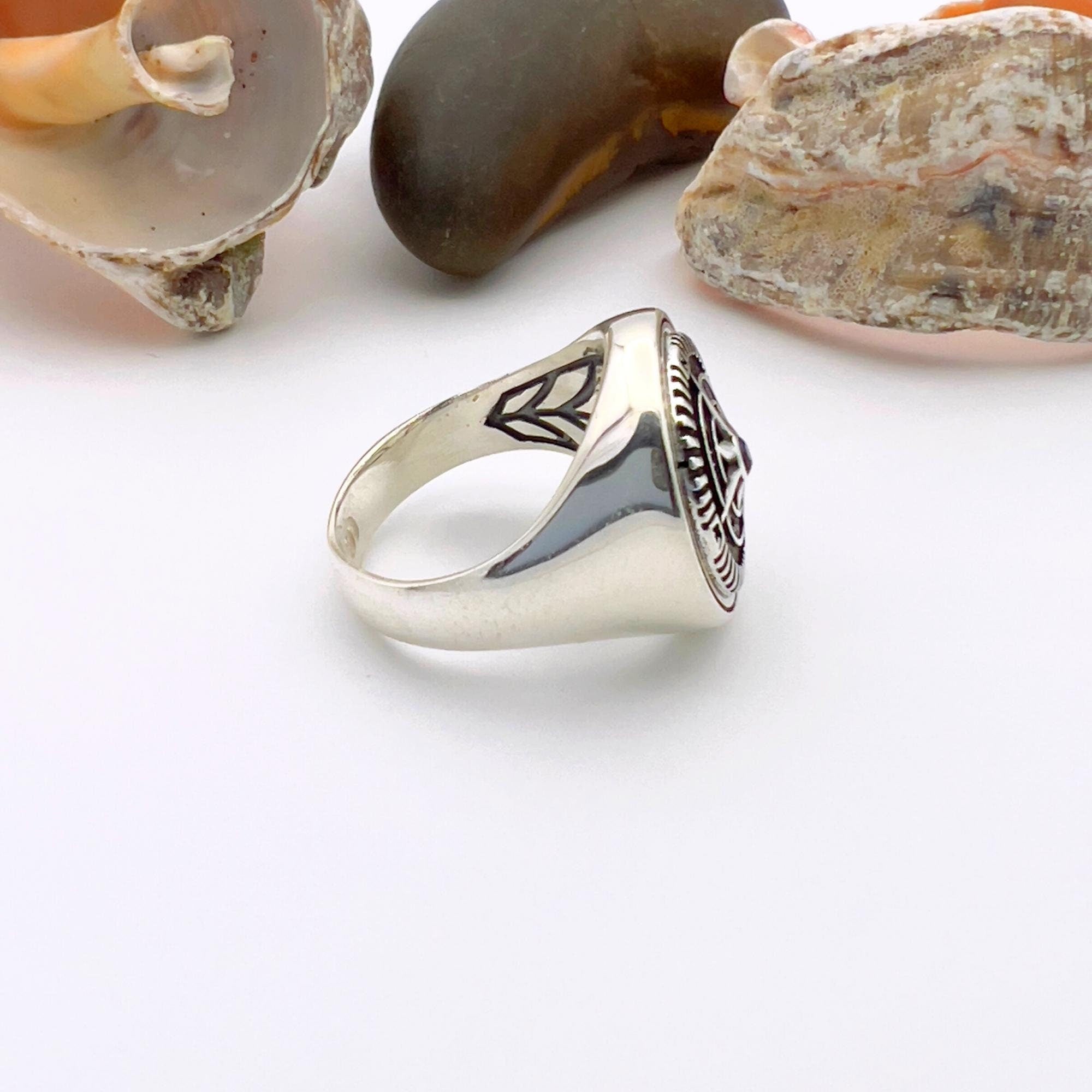 خاتم فضي للرجال بحجر أونيكس أسود