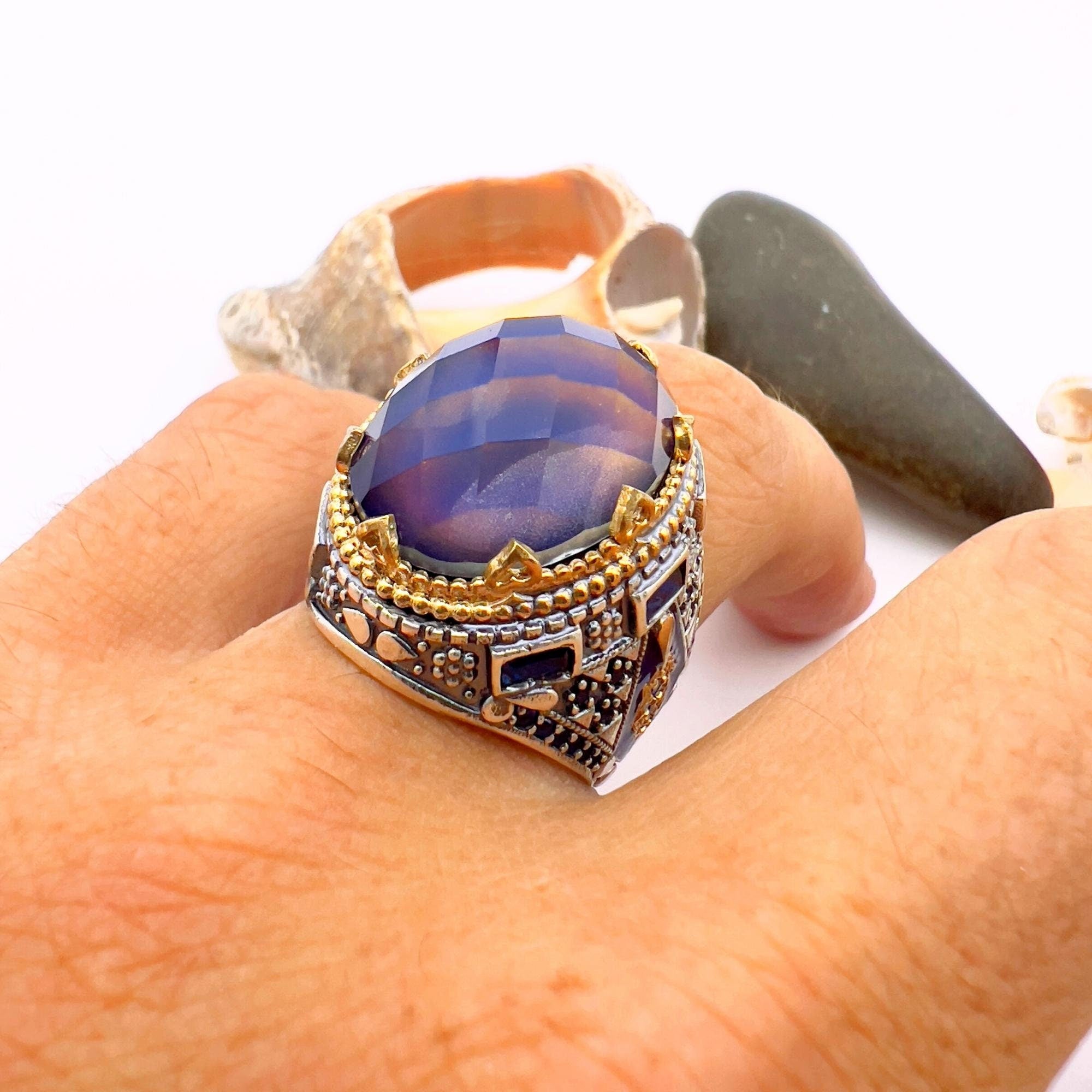 Handcrafted Turkish 925 Sterling Silver Men's Feeling Stone Ring – Dynamic Color-Changing Statement Piece