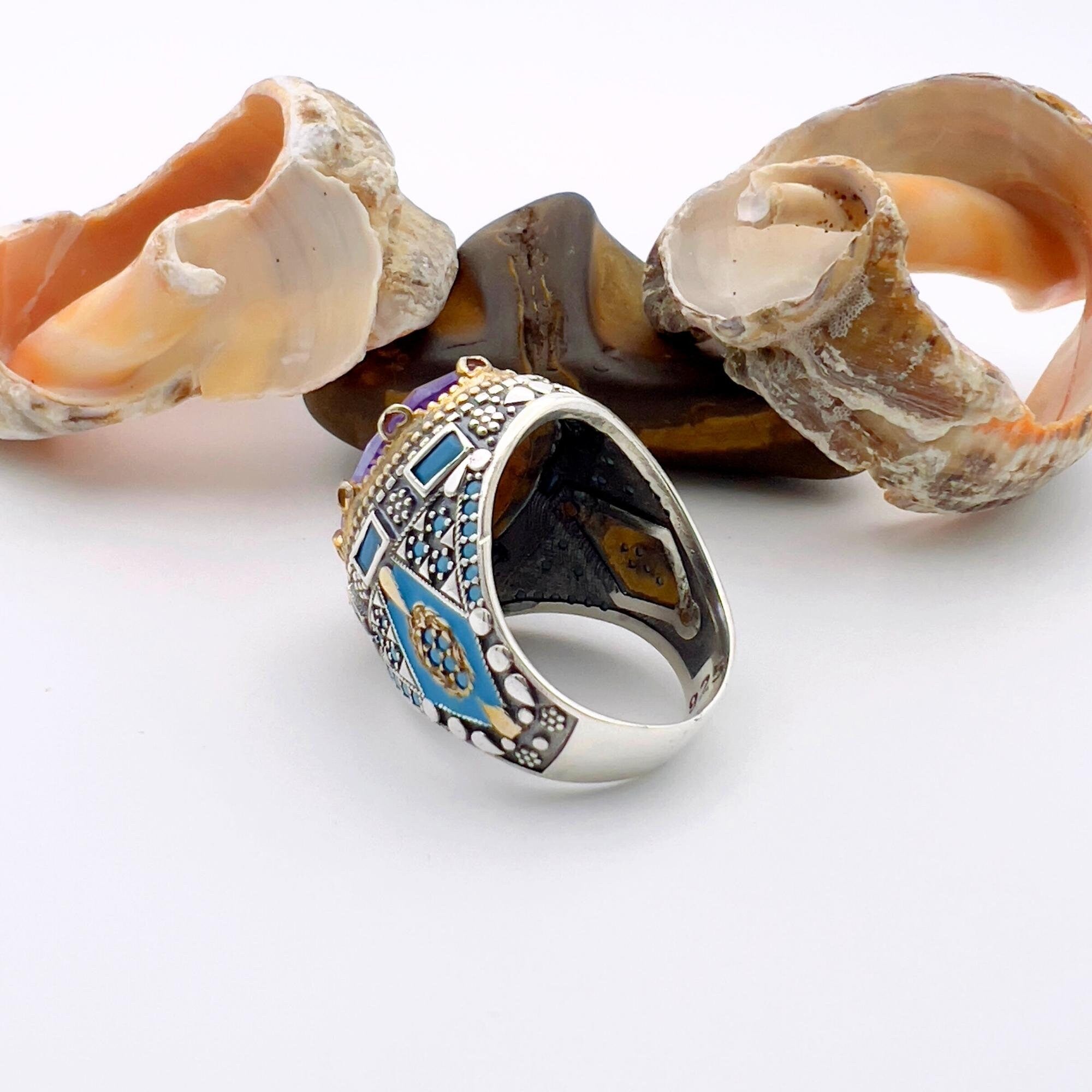 خاتم رجالي يدوي من الفيروز البنفسجي الفضة الإسترلينية 925 | تصميم تركي جريء له