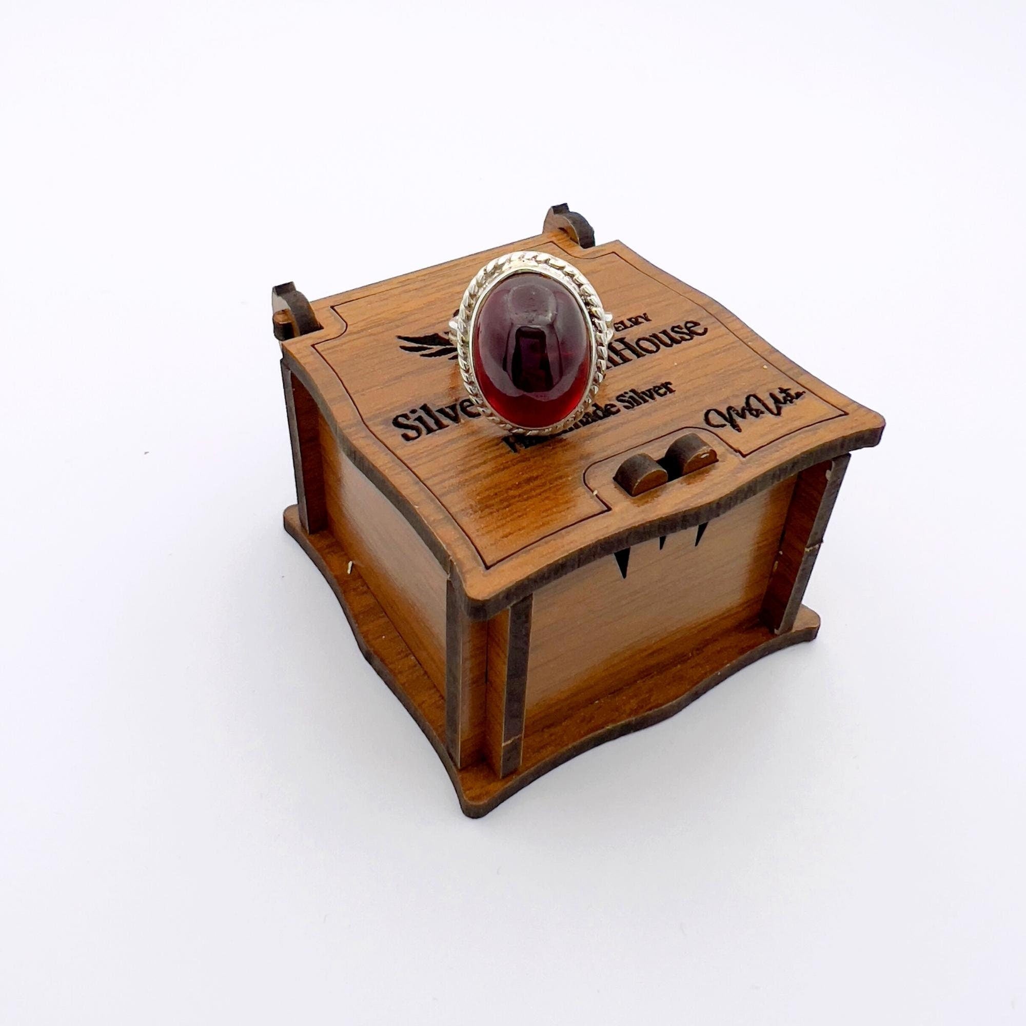 خاتم حجر الياقوت الملكي للنساء - مجوهرات عثمانية فضة استرلينية مصنوعة يدوياً