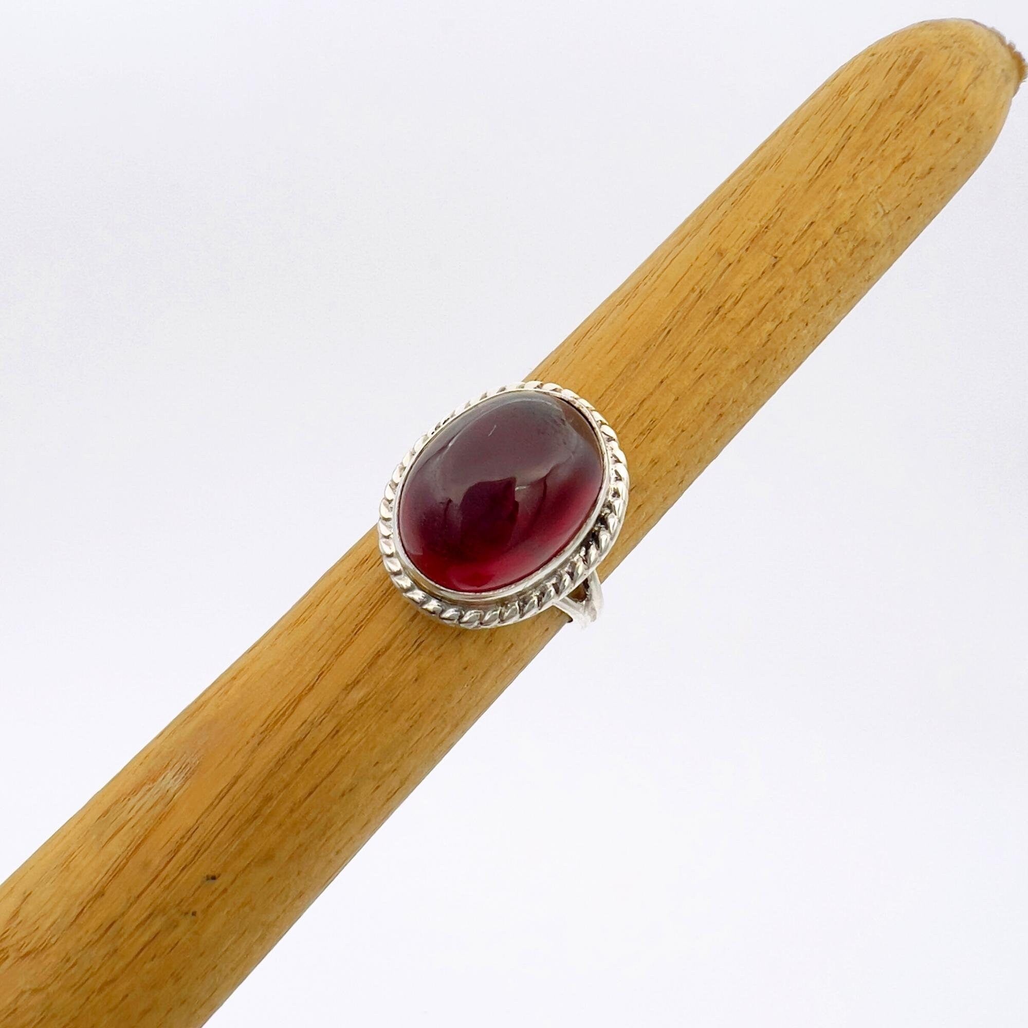 خاتم حجر الياقوت الملكي للنساء - مجوهرات عثمانية فضة استرلينية مصنوعة يدوياً