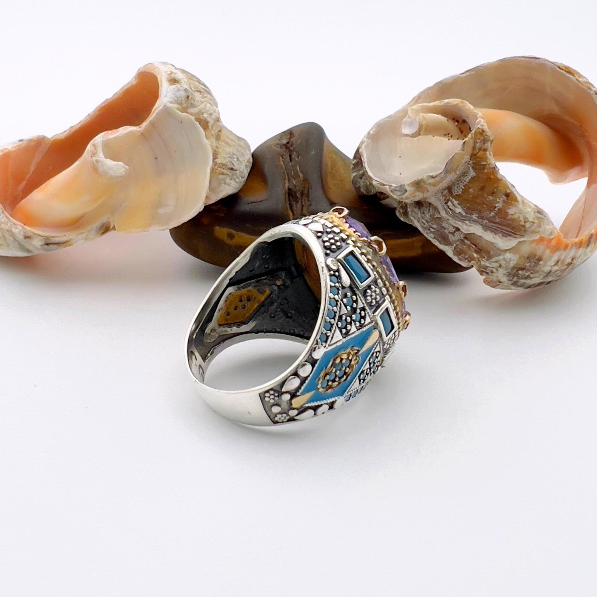 خاتم رجالي يدوي من الفيروز البنفسجي الفضة الإسترلينية 925 | تصميم تركي جريء له