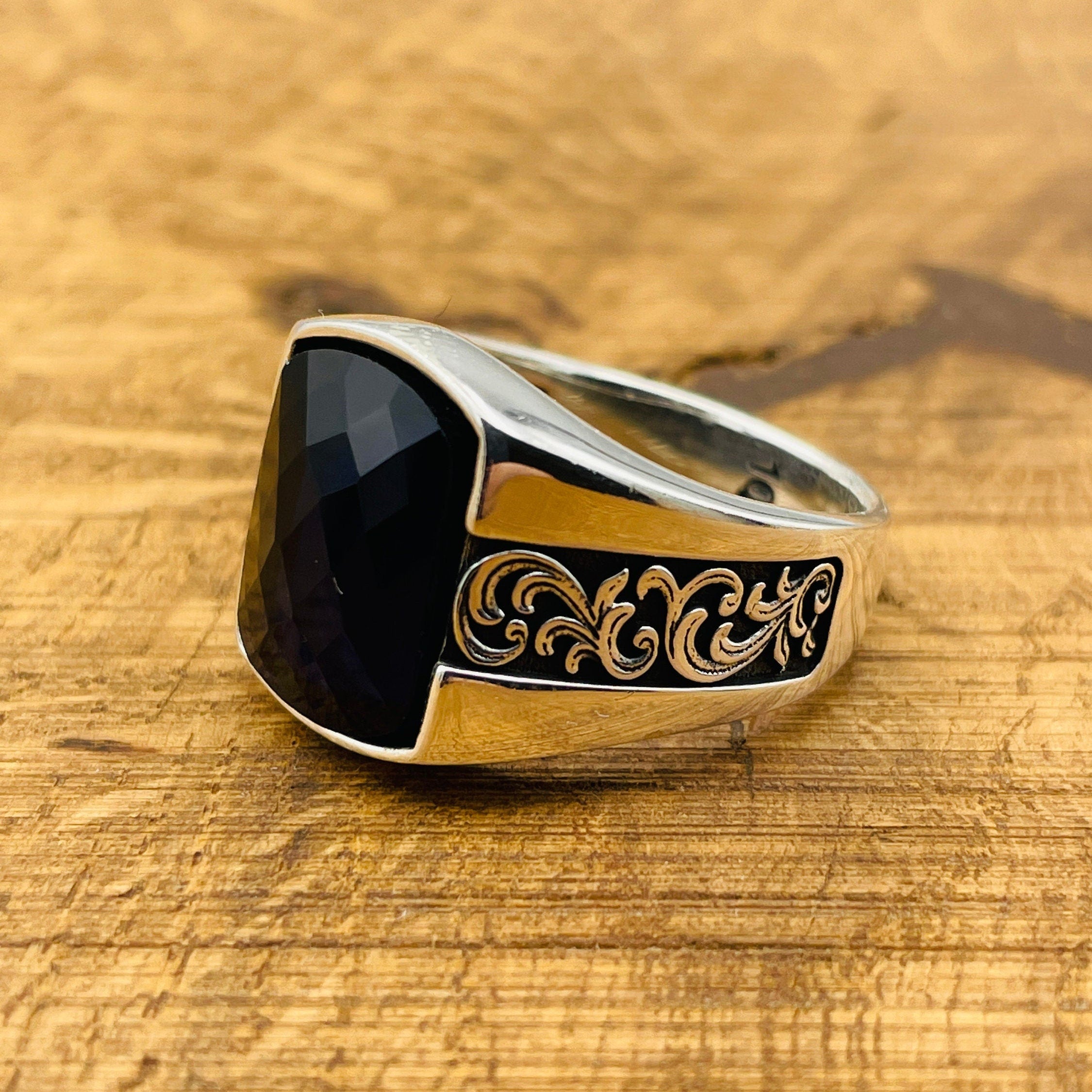 خاتم فضة بحجر زركون أزرق مصنوع يدويًا للرجال