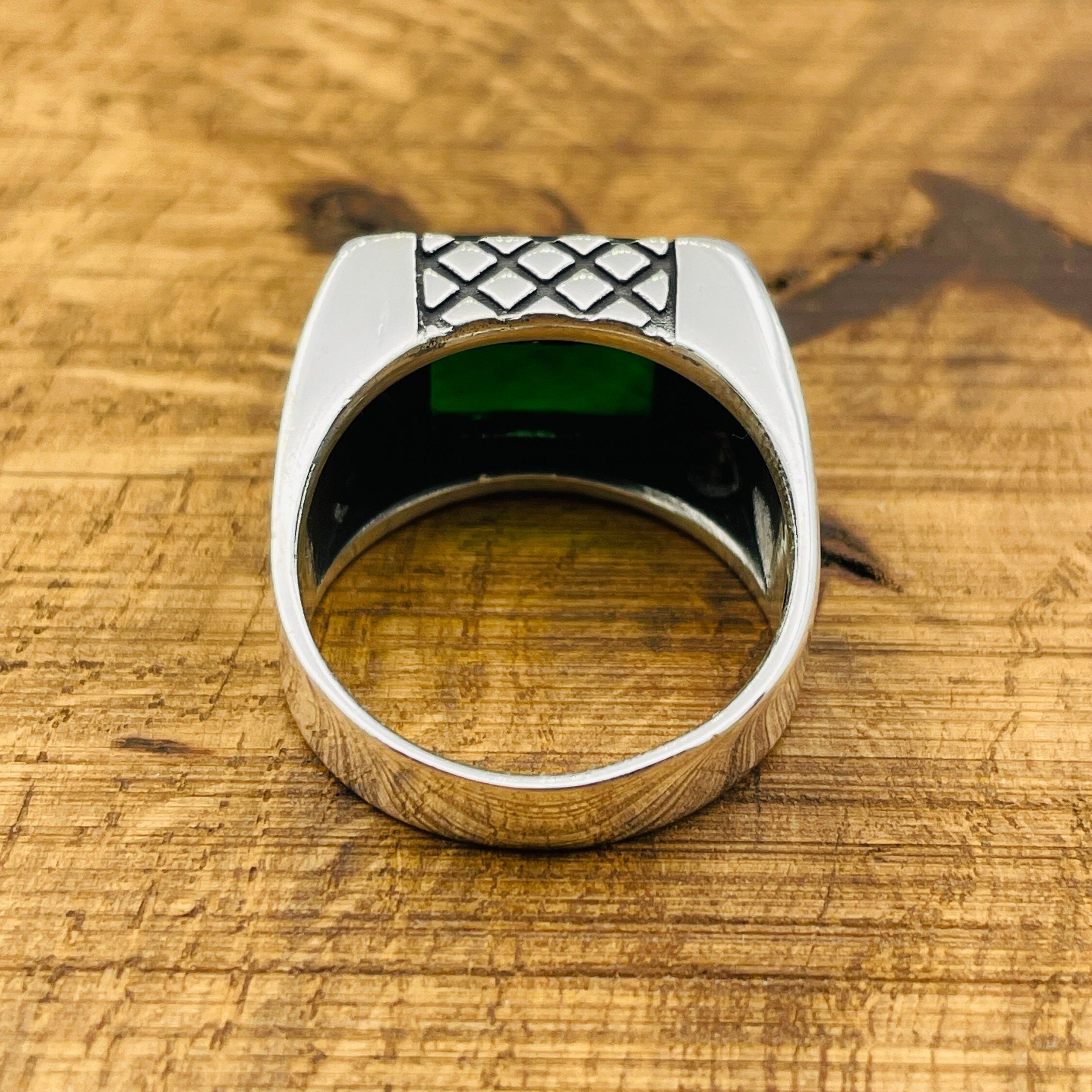 خاتم فضة بحجر زركون أخضر مستطيل للرجال