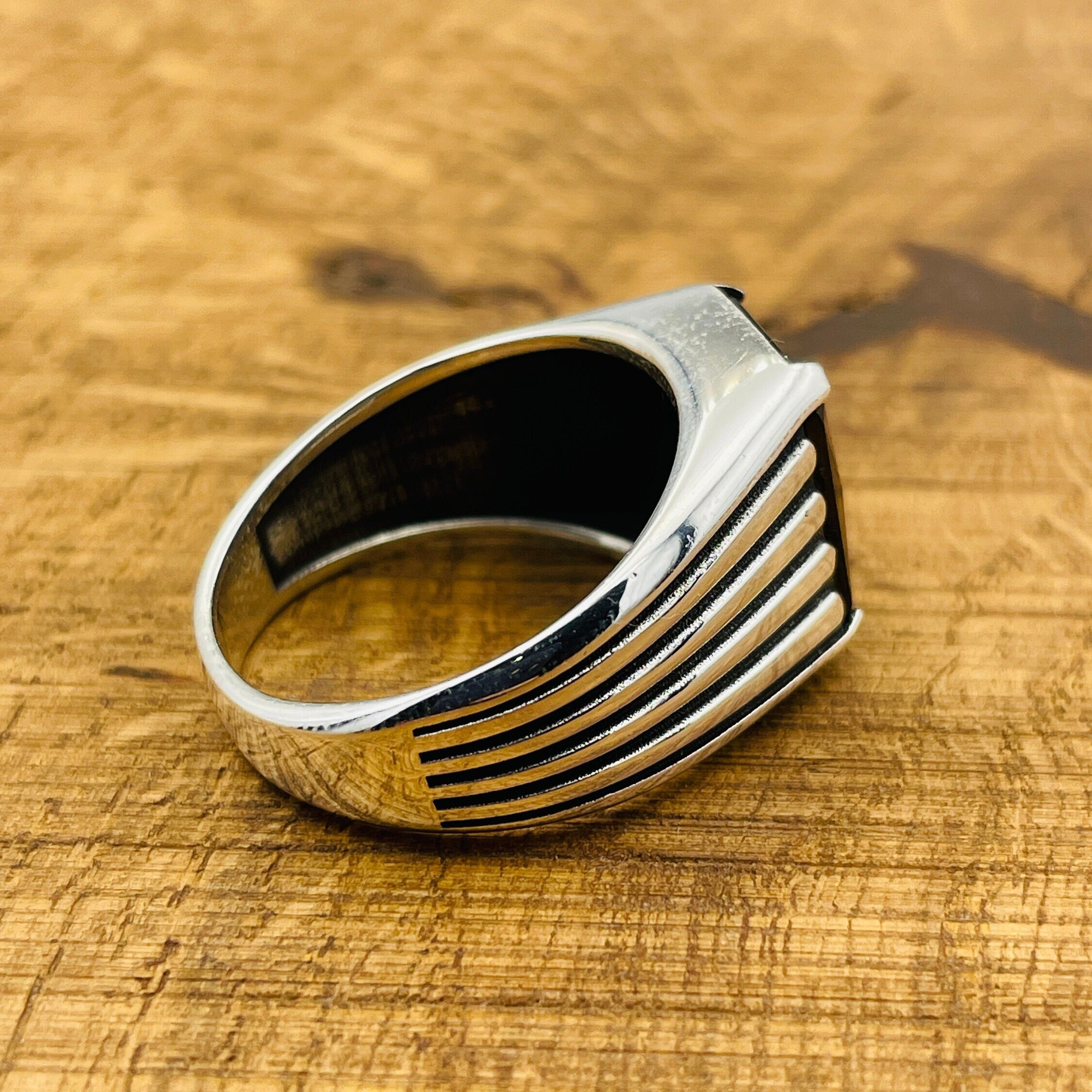 خاتم فضة بحجر العقيق الأسود للرجال