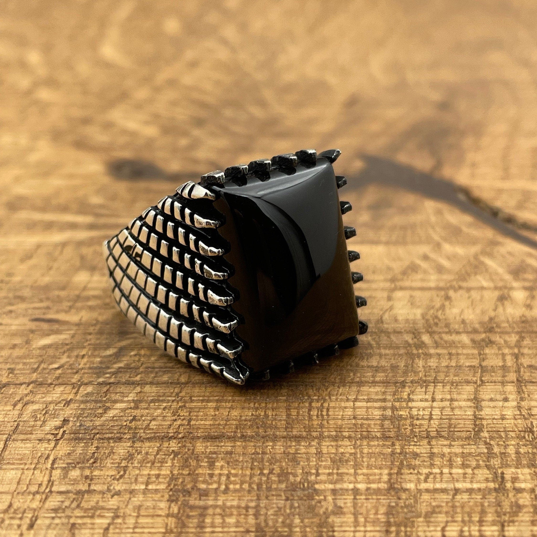 خاتم رجالي من الفضة الإسترلينية 925 مصنوع يدويًا بحجر العقيق الأسود