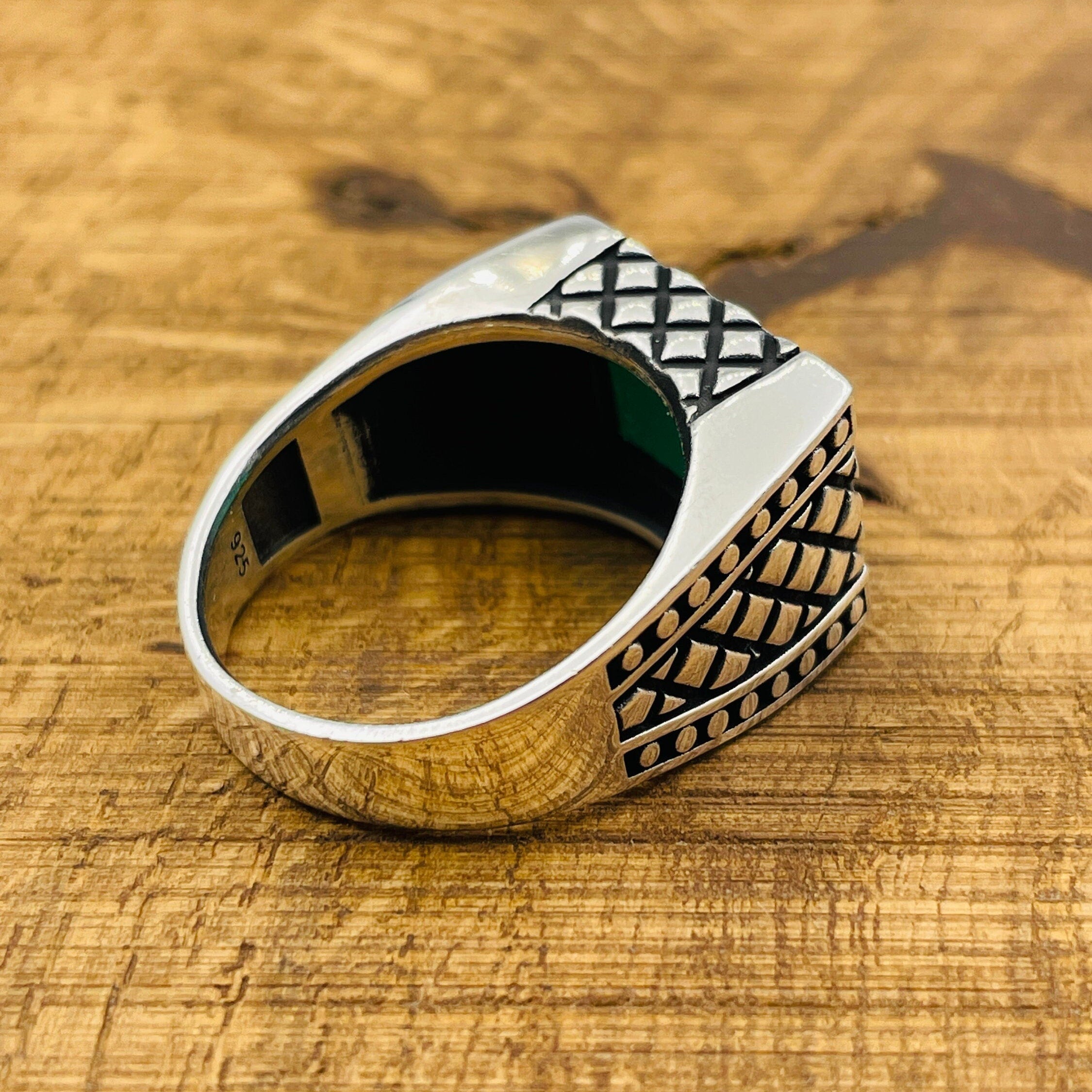 Men's Rectangle Green Agate Stone Ring