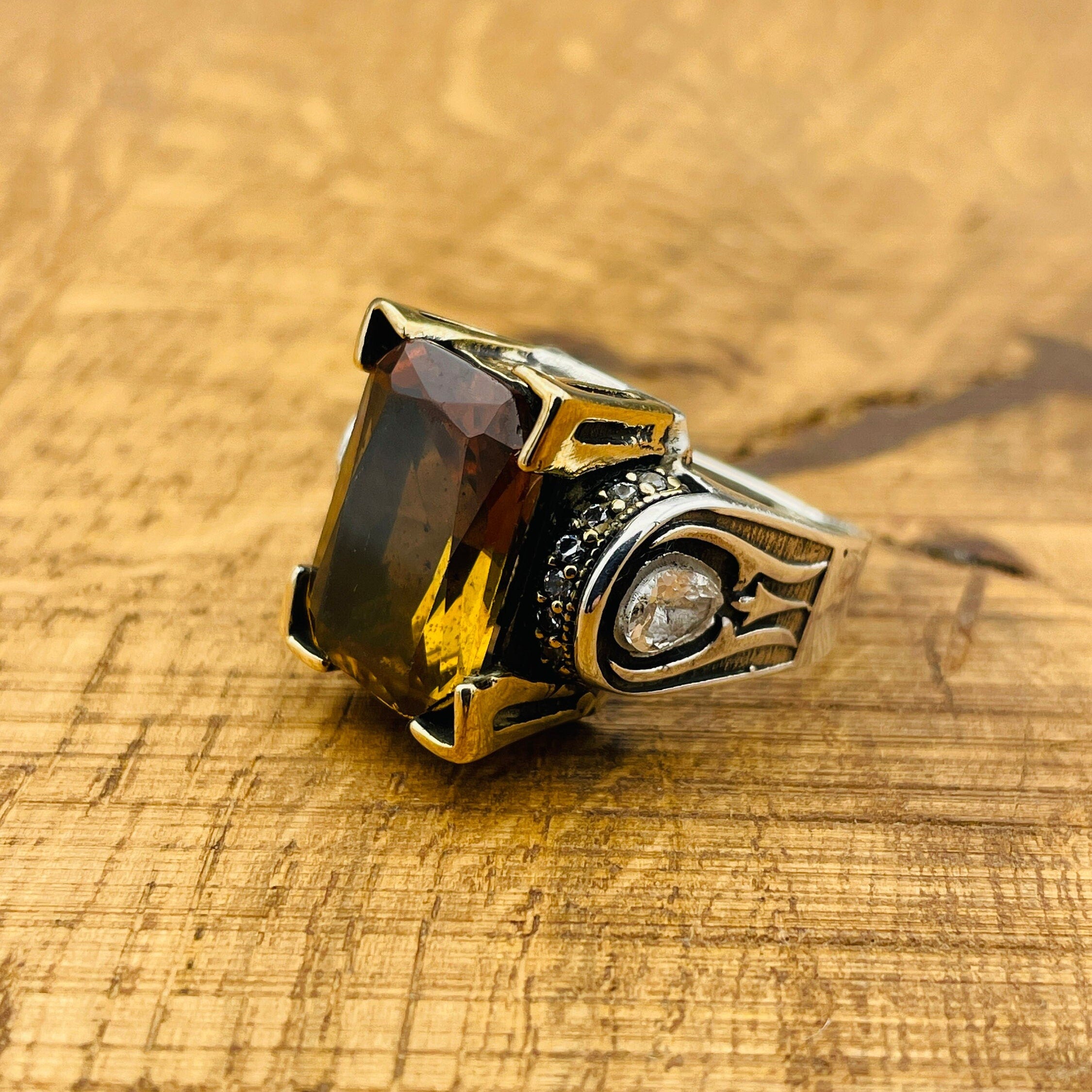 خاتم زولتانيت تركي يدوي الصنع من الفضة الإسترلينية - حجر كريم سحري يغير لونه للنساء