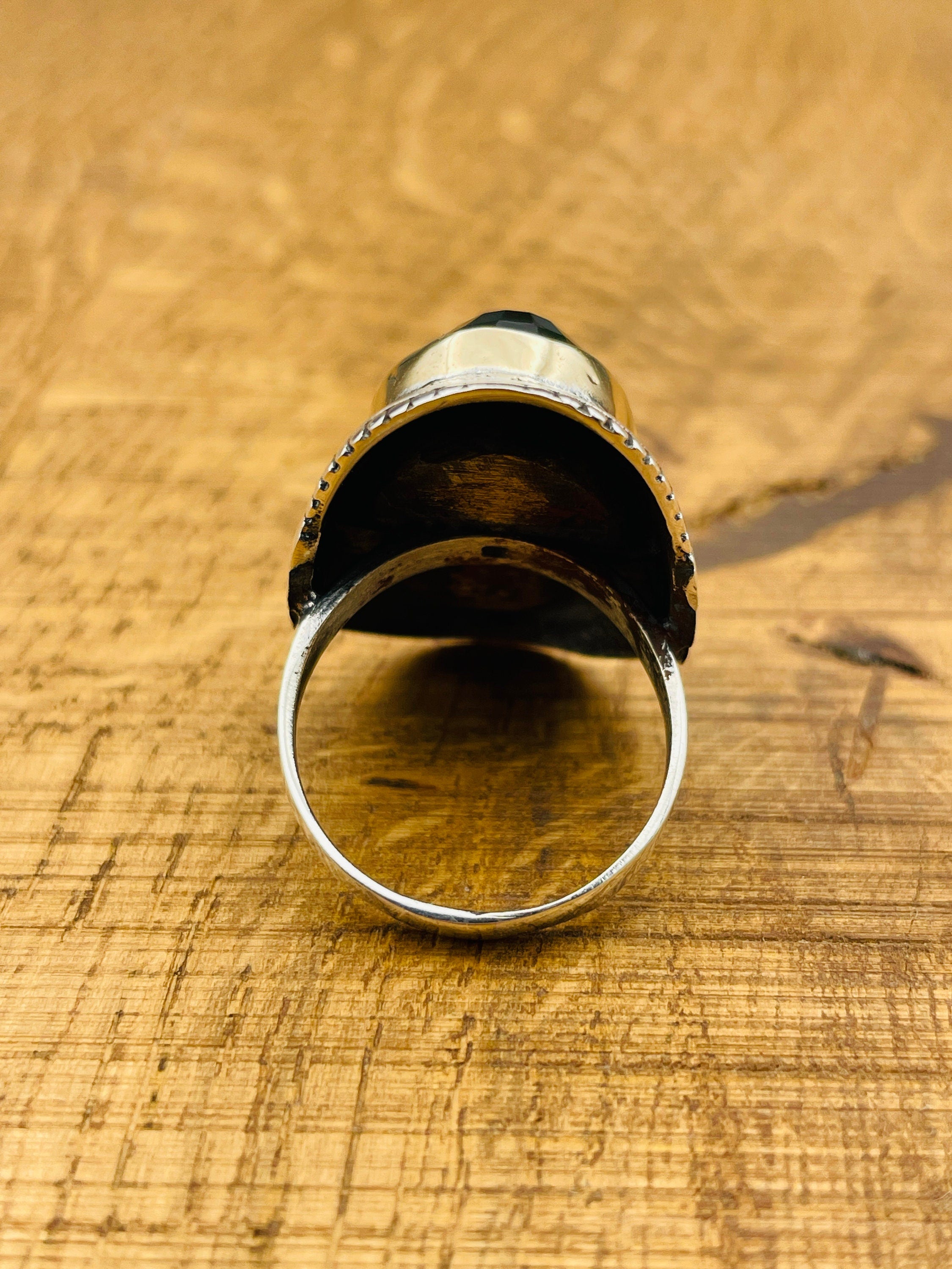 خاتم فضة إسترليني 925 مرصع بالزمرد مستوحى من الطراز العثماني مصنوع يدويًا للنساء