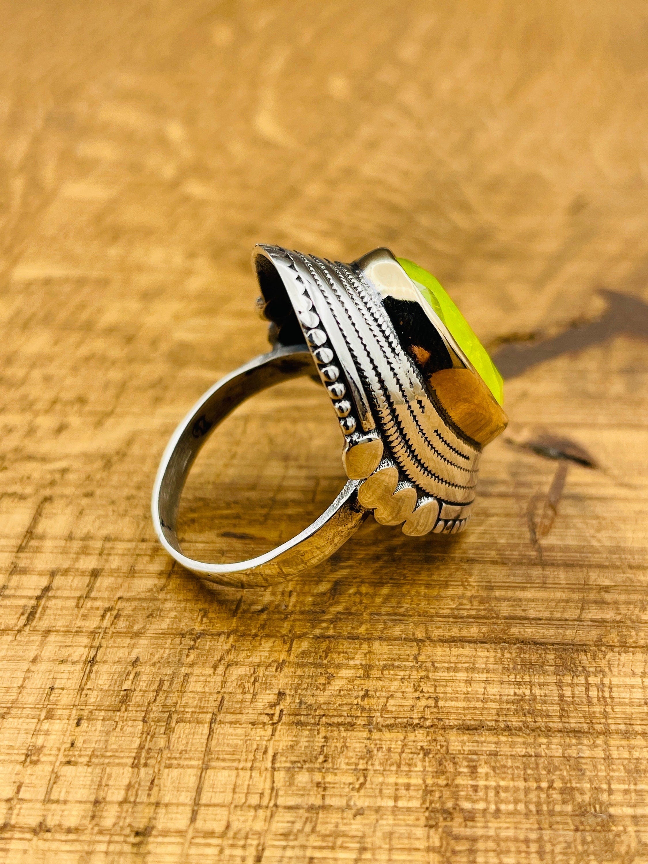 خاتم حجر تورمالين بارايبا من الفضة الإسترلينية 925 مصنوع يدوياً تركي - هدية مجوهرات أنيقة وبارزة