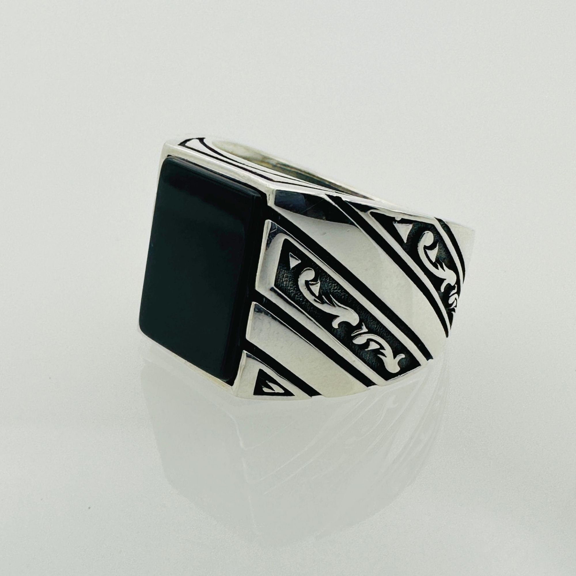 Men's Green Aqeeq Square Sterling Silver Gemstone Ring